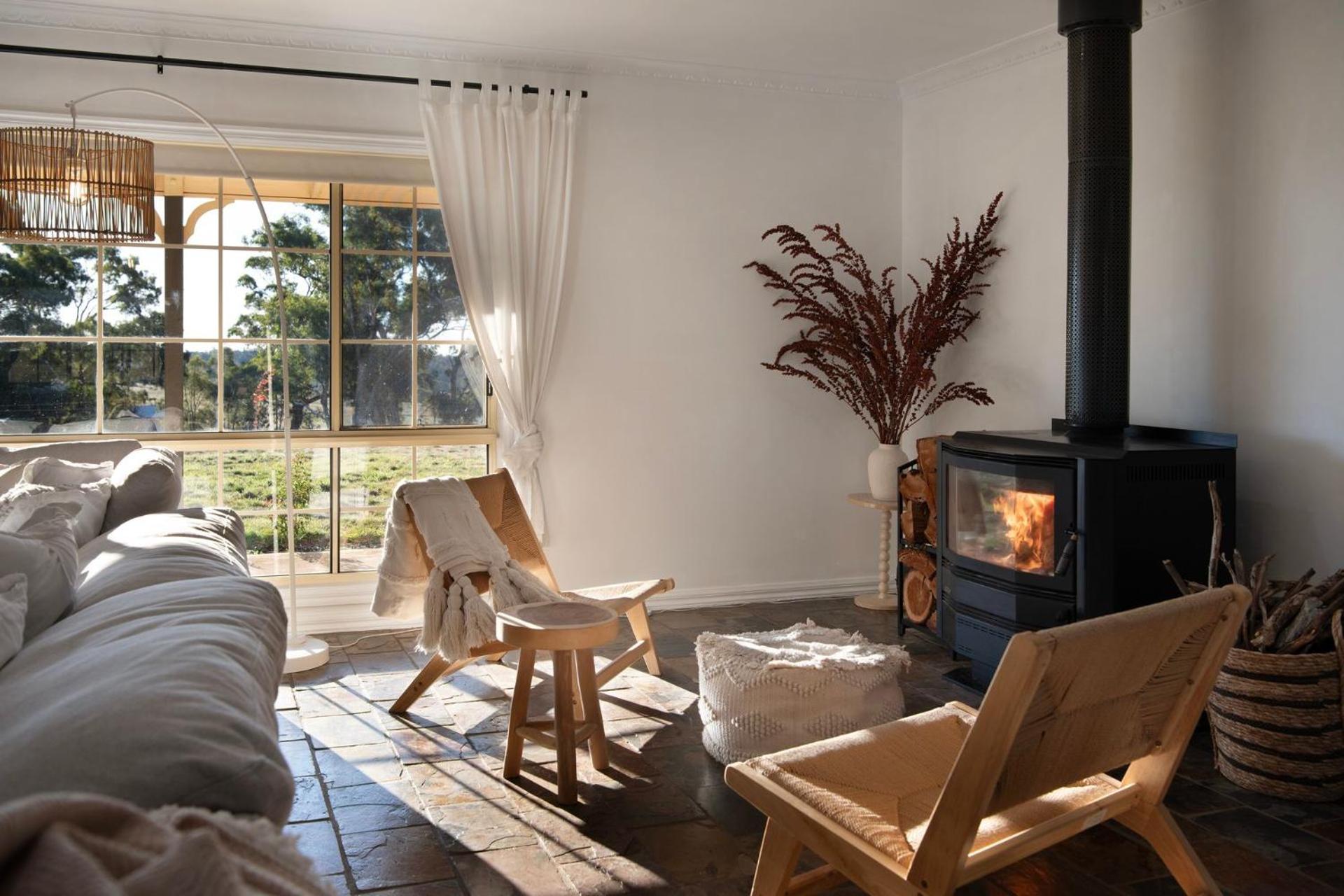 Sunset Retreat - 4 bedroom home with sunset views