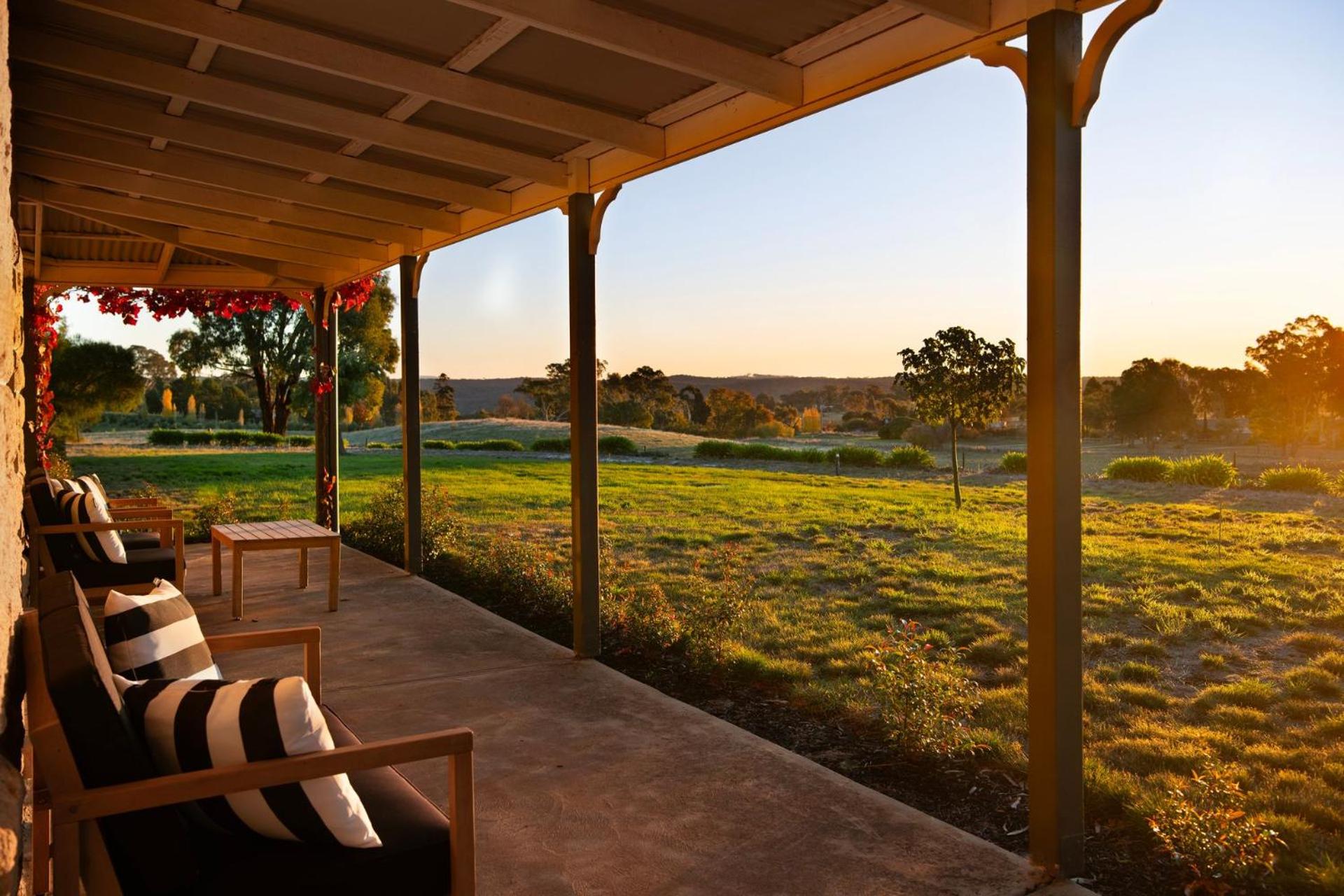 Sunset Retreat - 4 bedroom home with sunset views