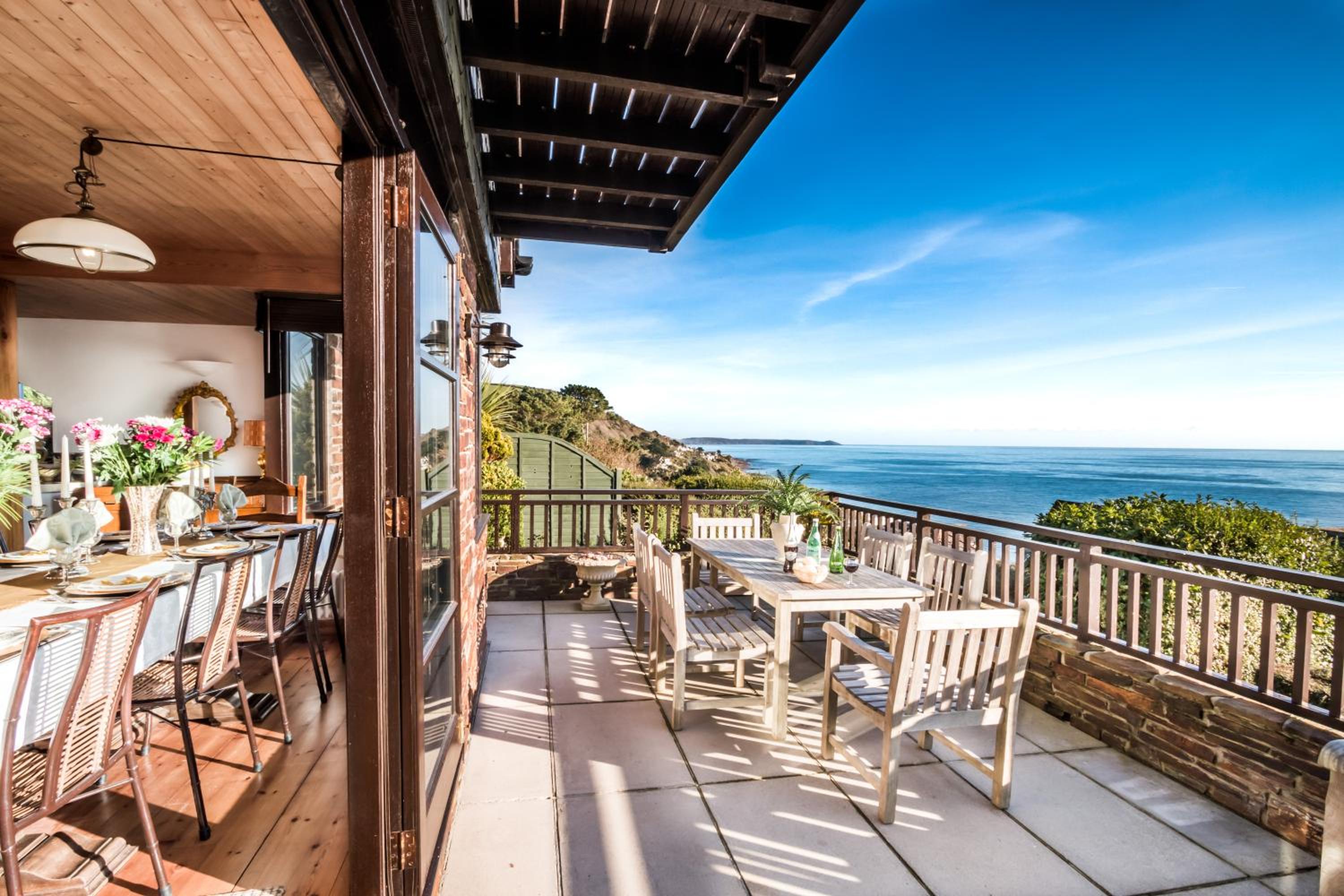 Seaside Fairy Tale Swiss Chalet〜The Best Sea Views view 2