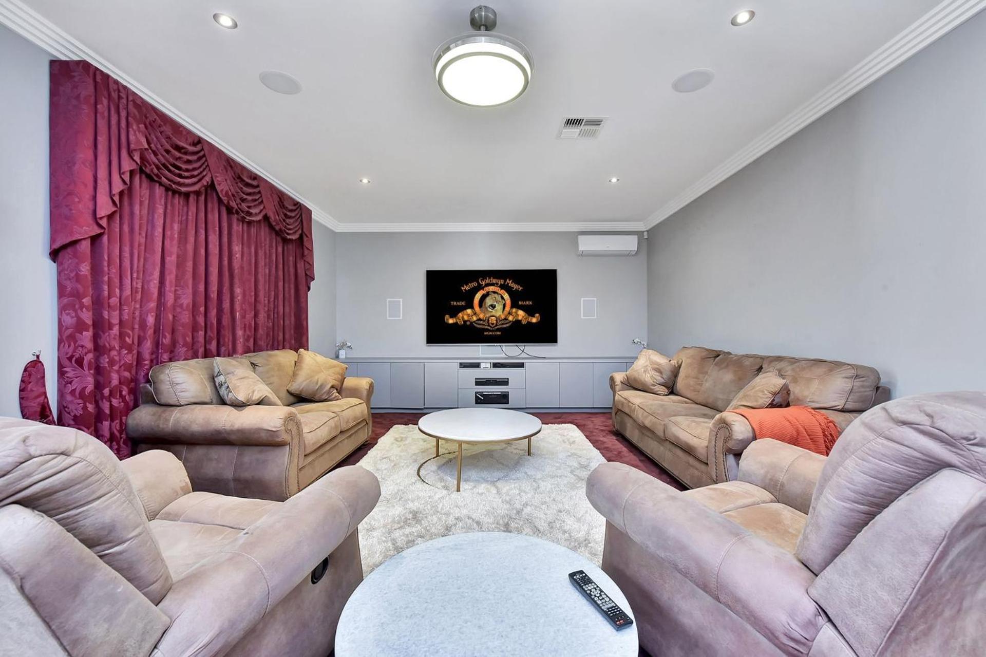 Luxury Hunter Valley Manor Estate Located in Central Hunter Valley