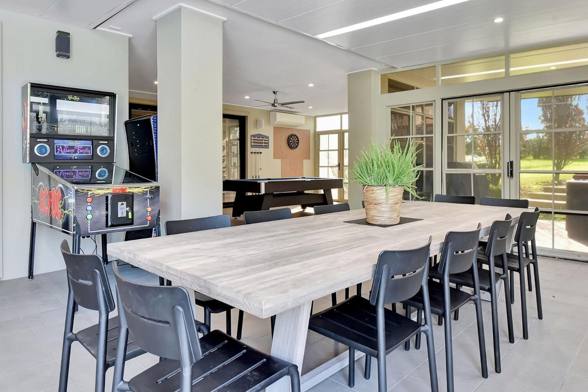 Luxury Hunter Valley Manor Estate Located in Central Hunter Valley