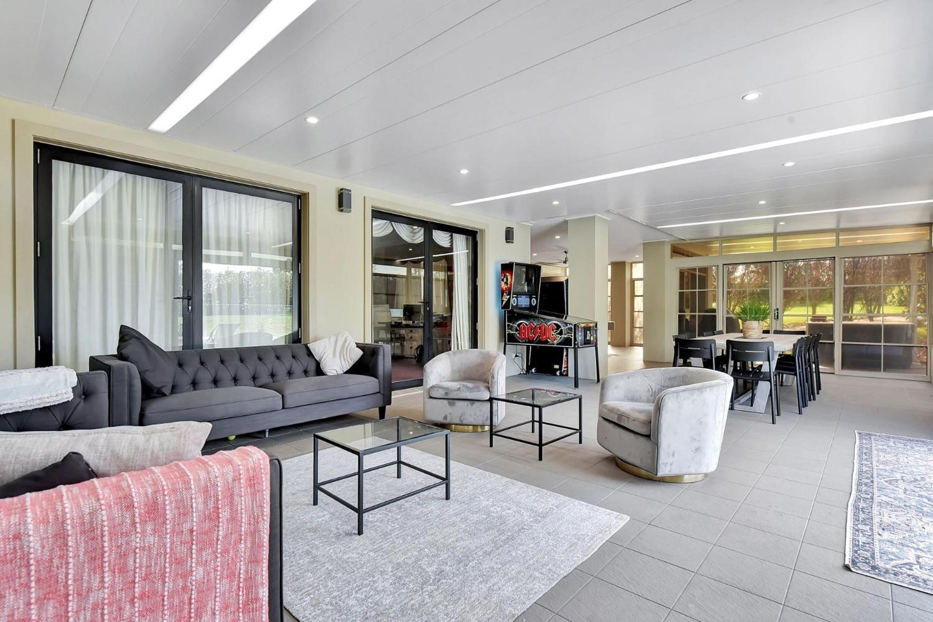 Luxury Hunter Valley Manor Estate Located in Central Hunter Valley