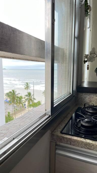 Apartamento Guarujá, Frente Mar! Pé na Areia, TOP!