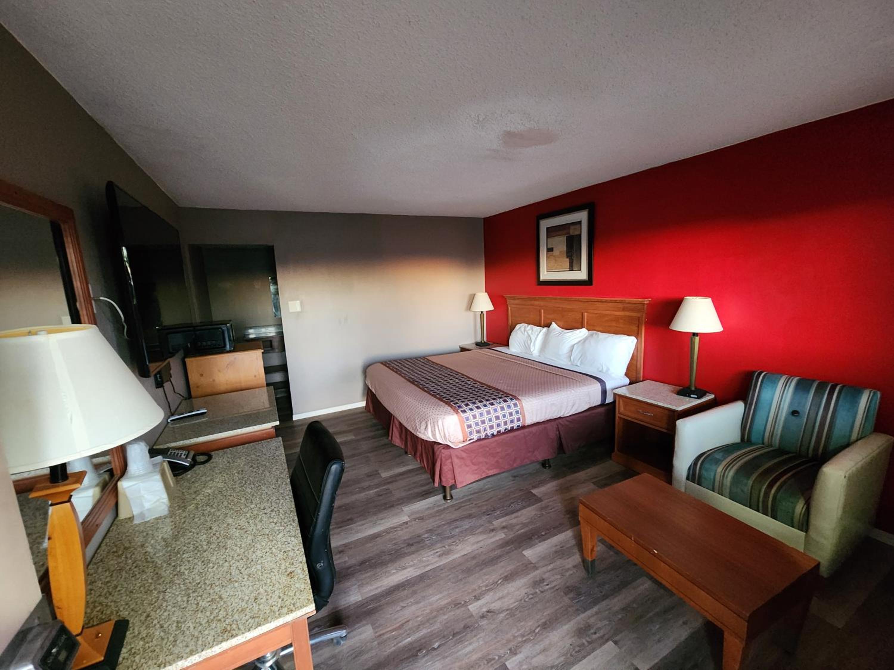 Alamogordo Vacations - Satellite Inn - Property Image 2