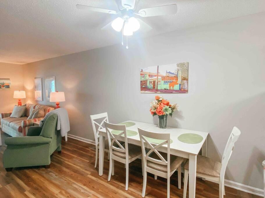 Lovely Condo, Pool, steps to beach, dog friendly, view 3