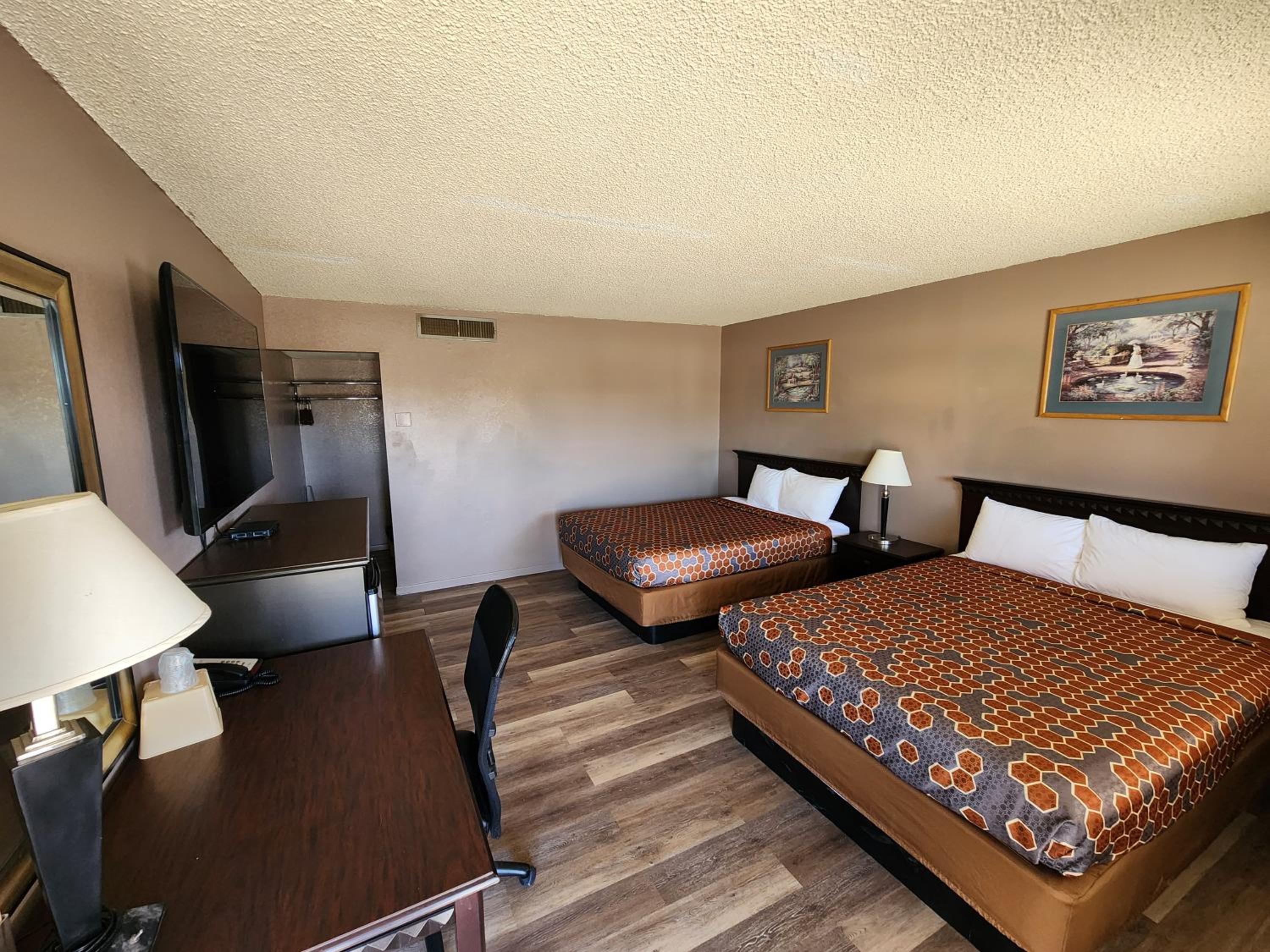 Satellite Inn