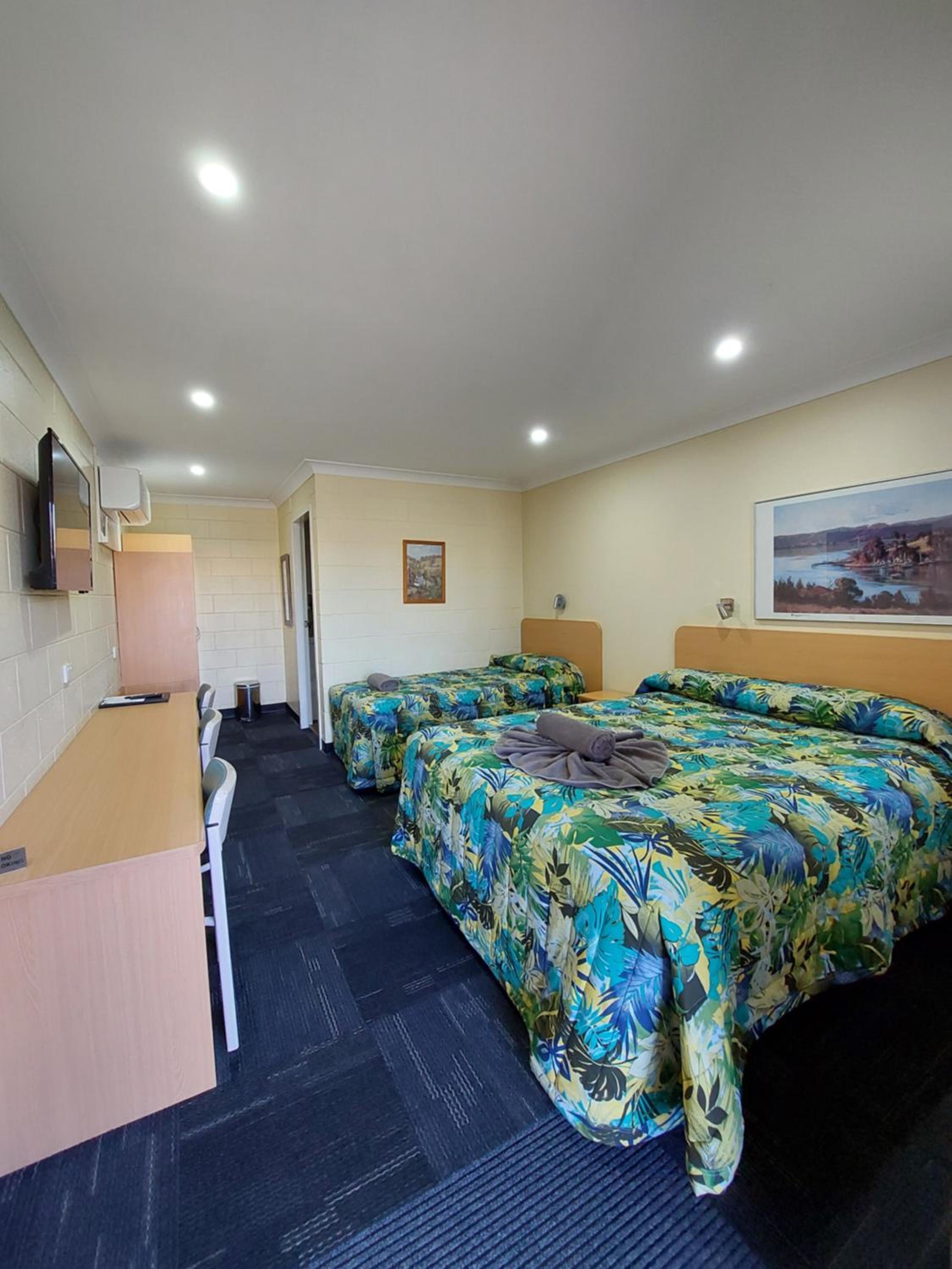All Seasons Motor Lodge