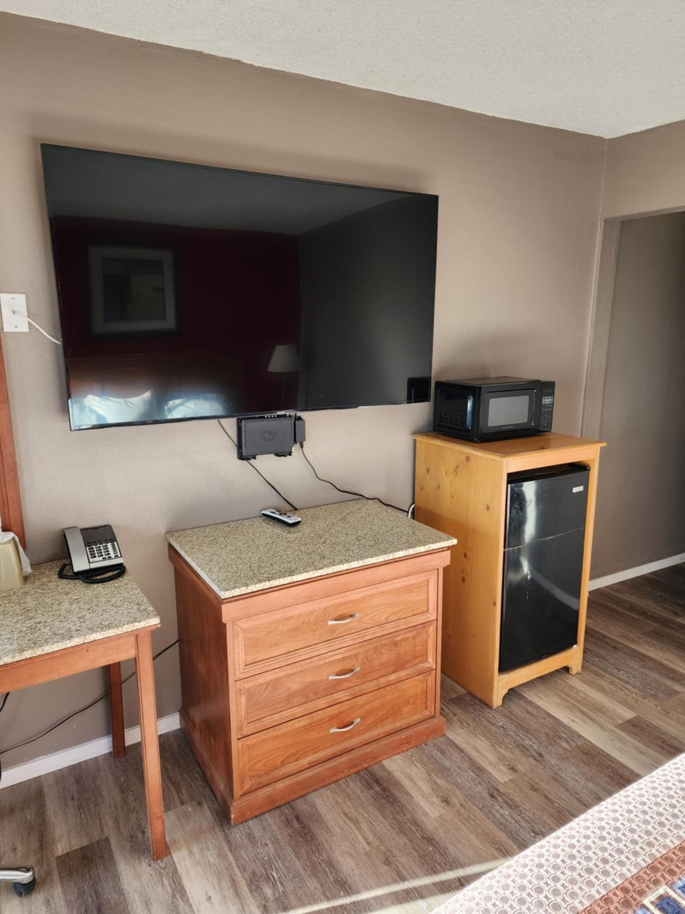 Satellite Inn