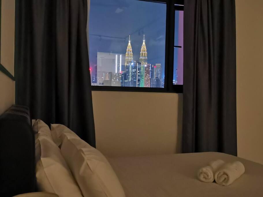 Chambers A Studio Flat, KLCC & KL Tower ,view in City