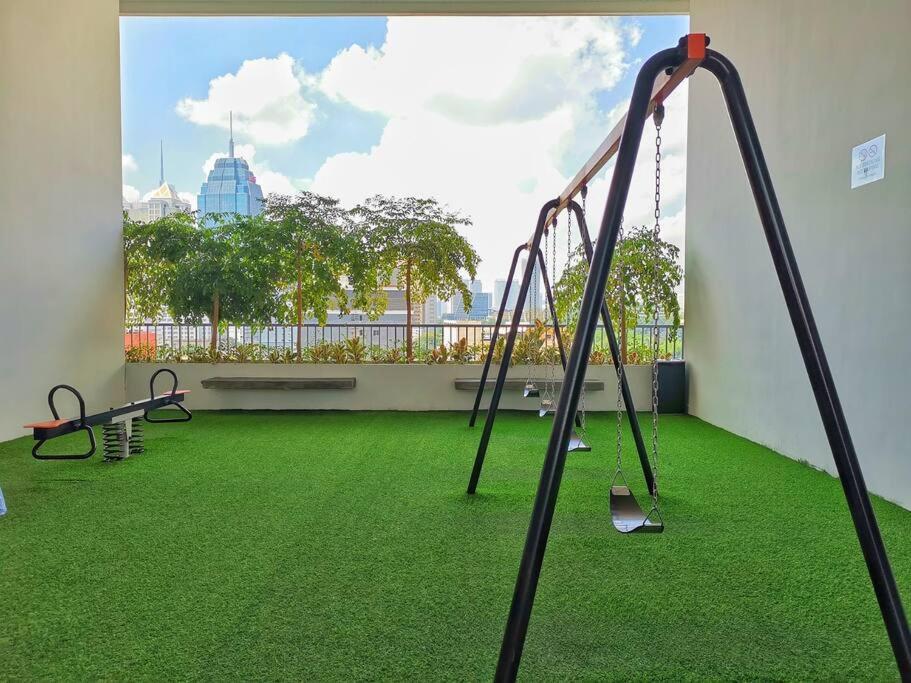 Chambers A Studio Flat, KLCC & KL Tower ,view in City