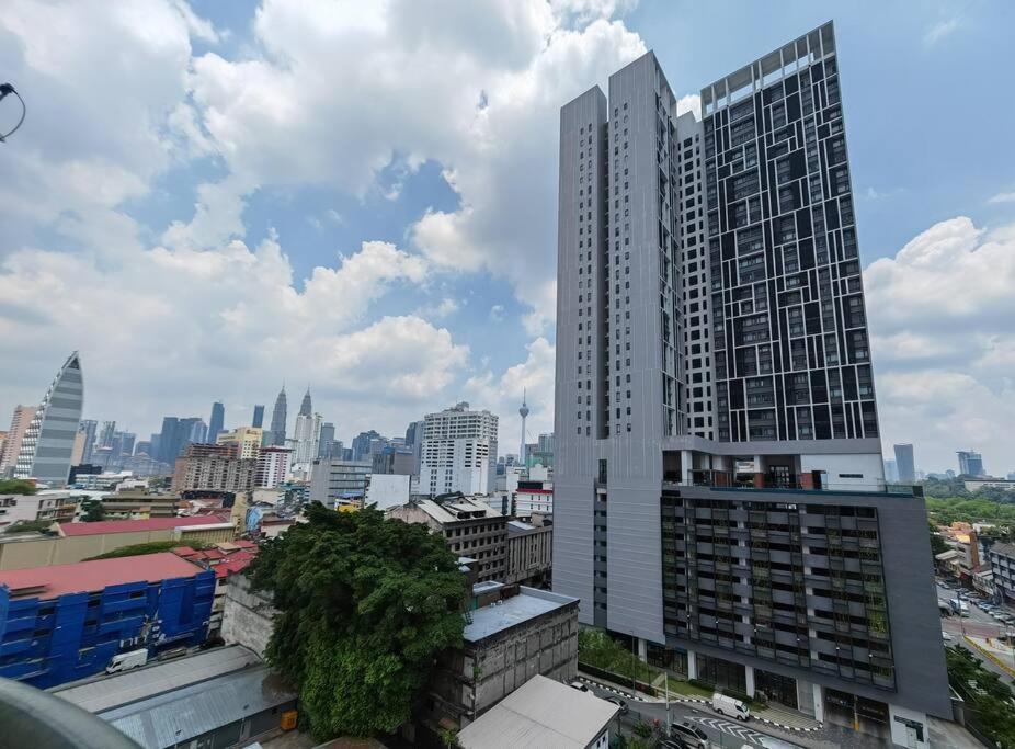 Chambers A Studio Flat, KLCC & KL Tower ,view in City