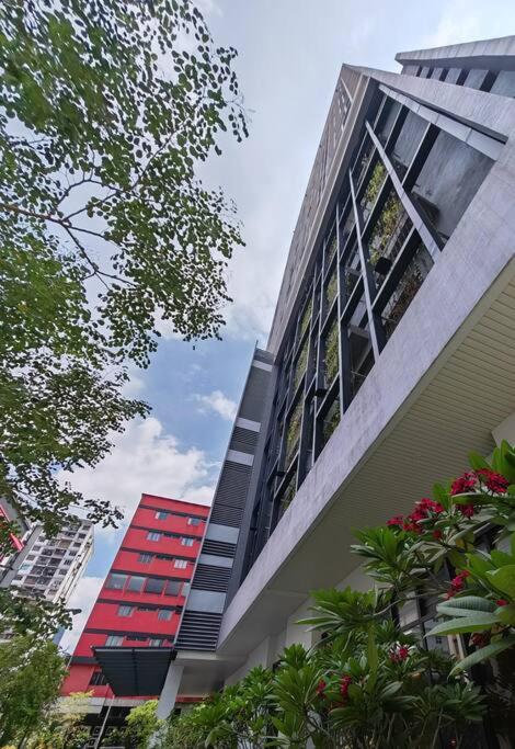 Chambers A Studio Flat, KLCC & KL Tower ,view in City