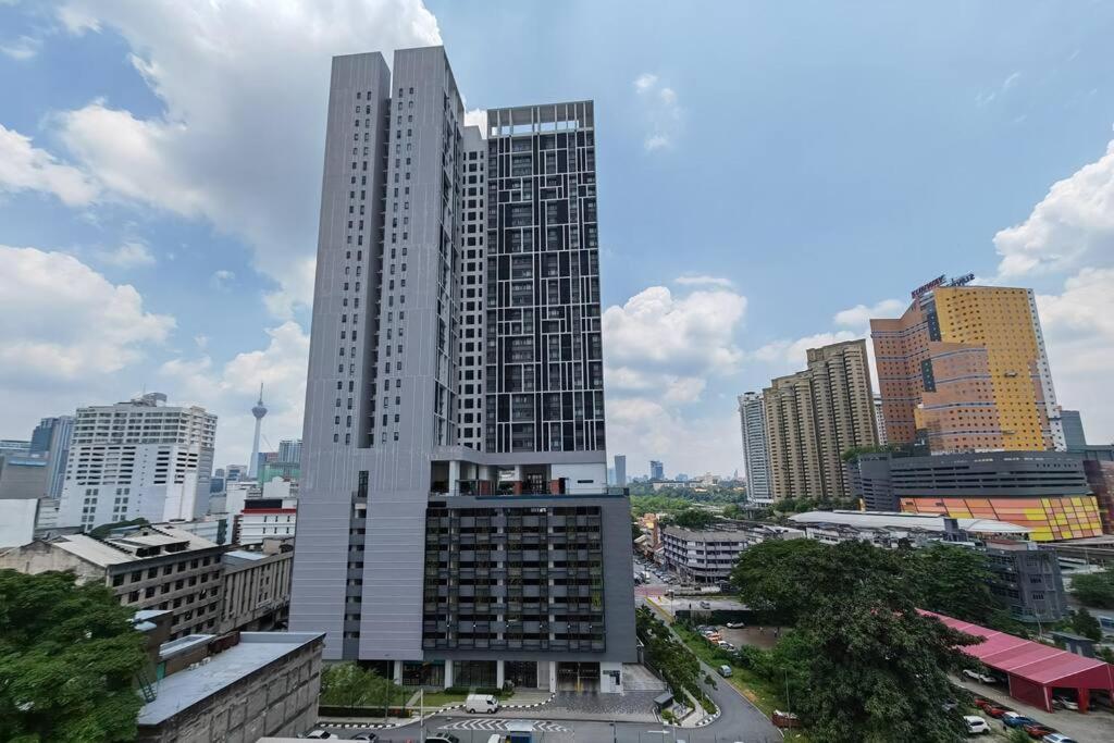 Chambers A Studio Flat, KLCC & KL Tower ,view in City