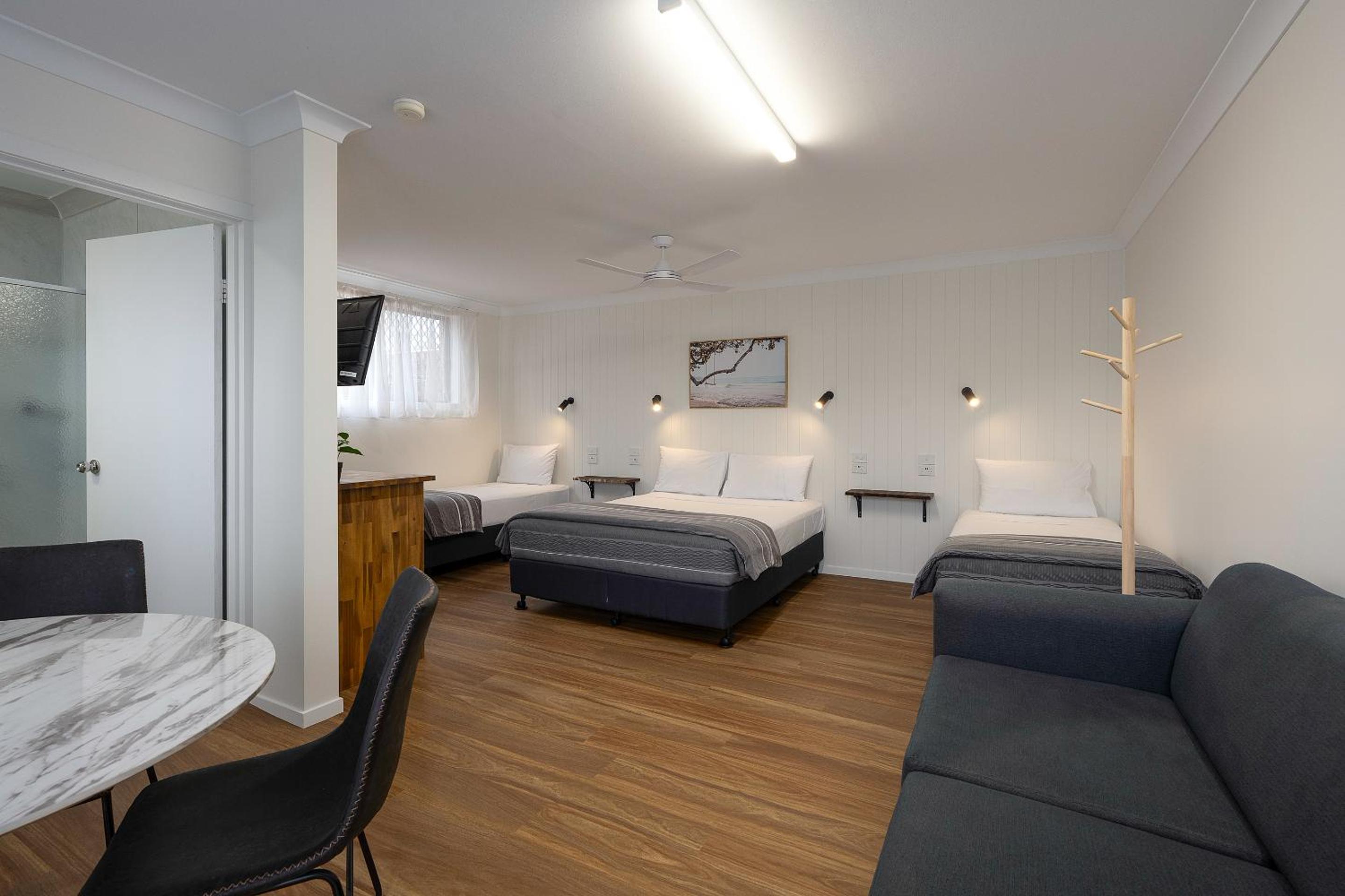 Coast Inn Motel