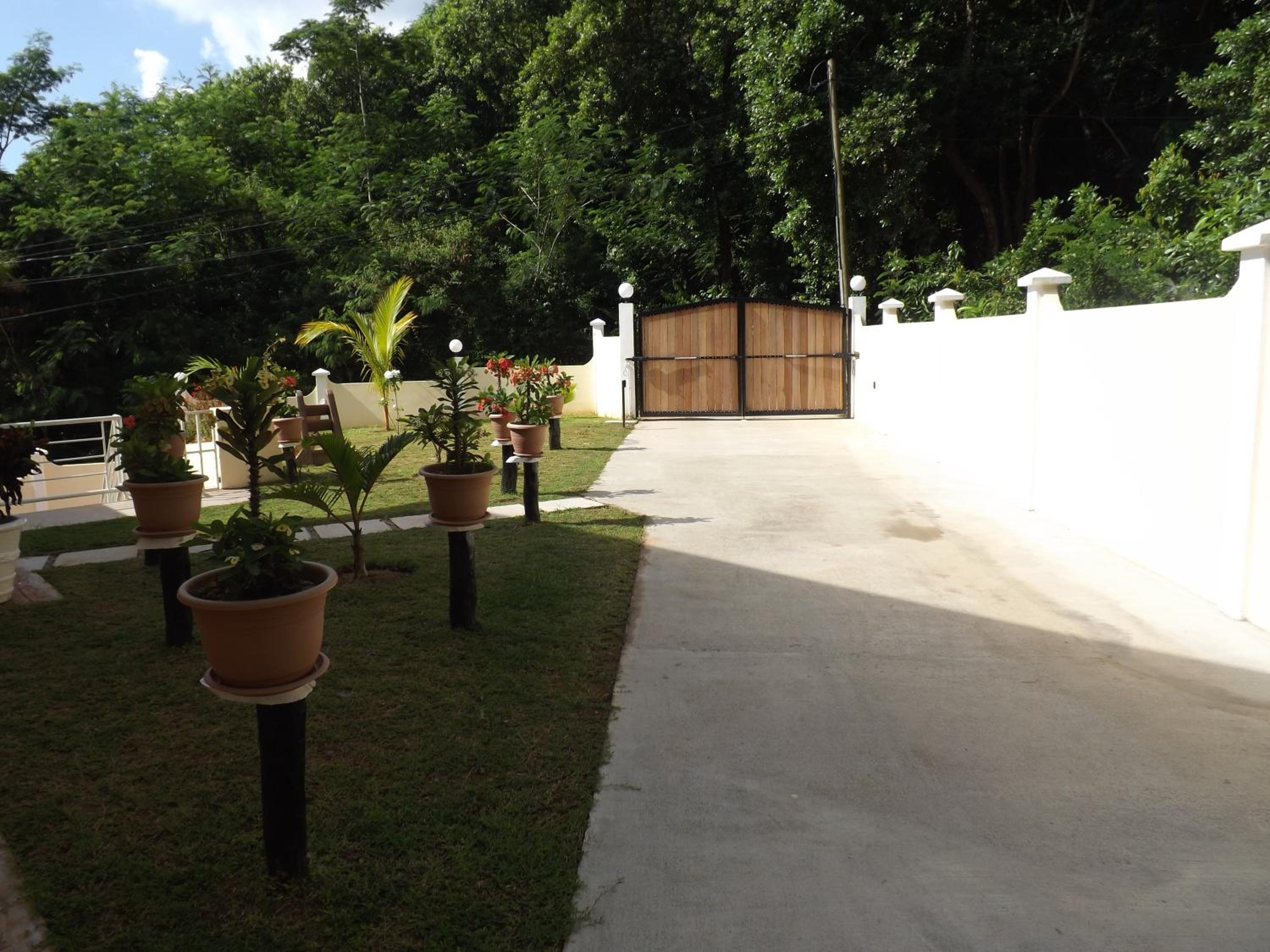 Charlotte Villa photo 2