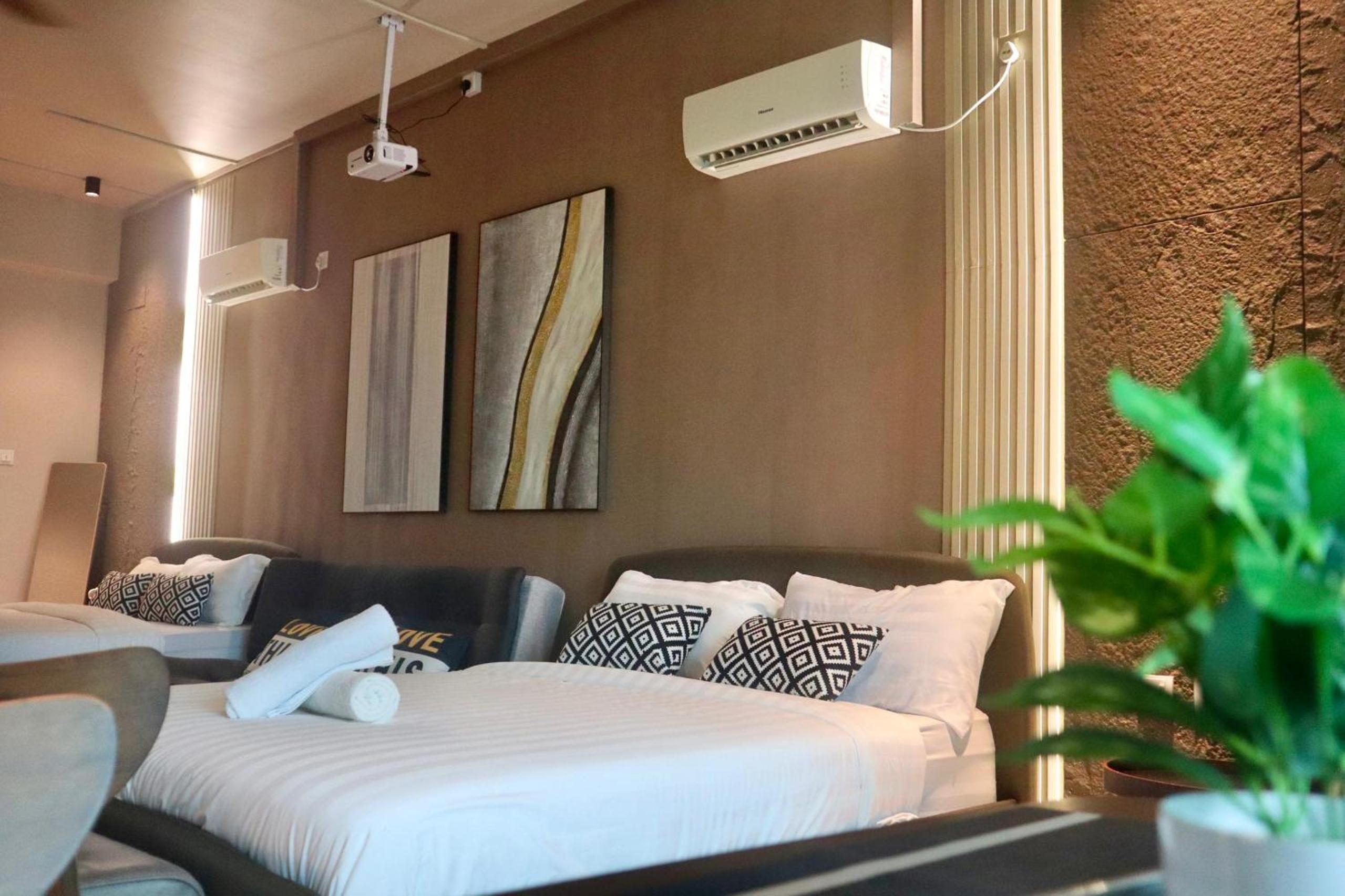 Cozy Milky Home Mount Austin JB 5 Pax