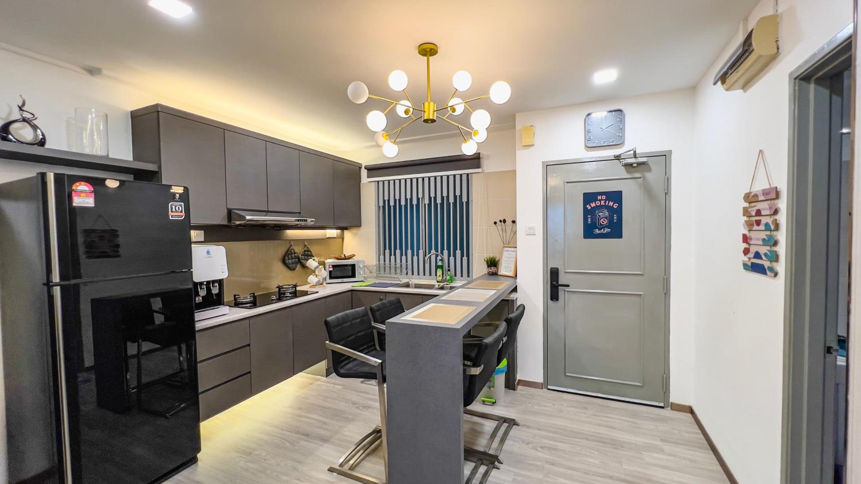 Cozy Comfy Designer Home Mount Austin JB 5 Pax