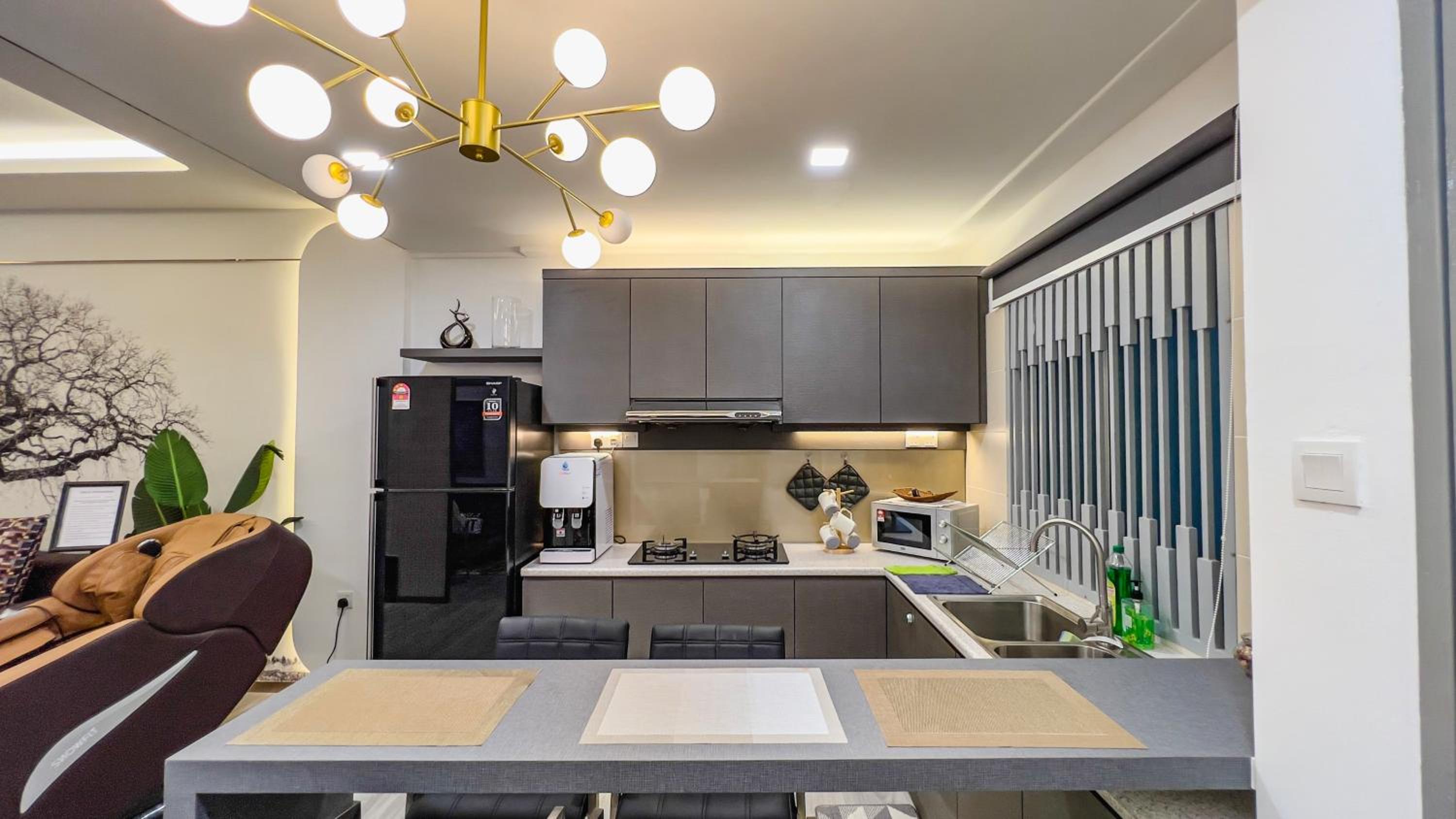 Cozy Comfy Designer Home Mount Austin JB 5 Pax