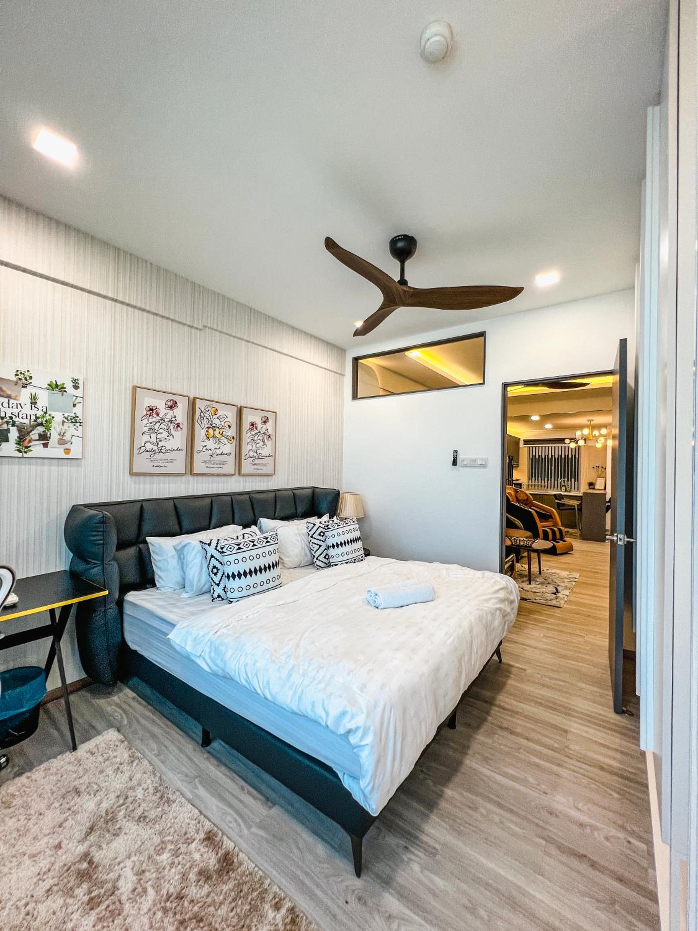 Cozy Comfy Designer Home Mount Austin JB 5 Pax