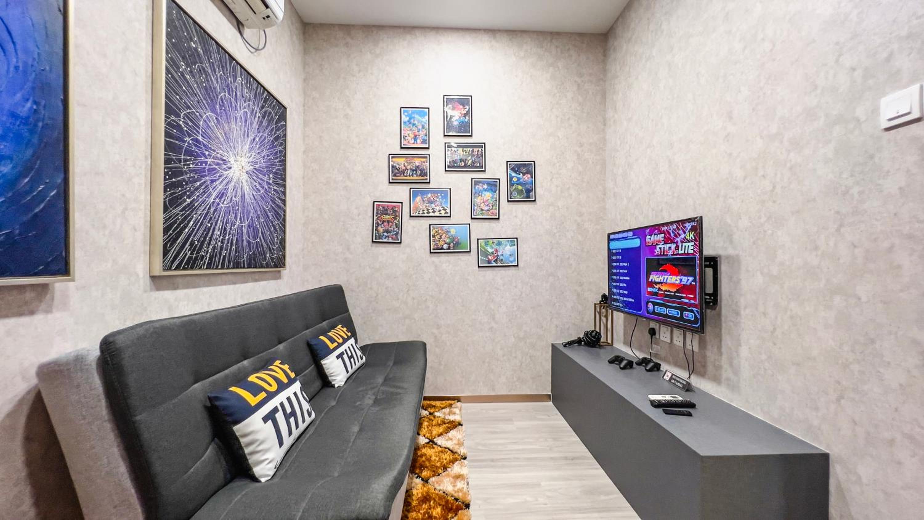 Cozy Comfy Designer Home Mount Austin JB 5 Pax