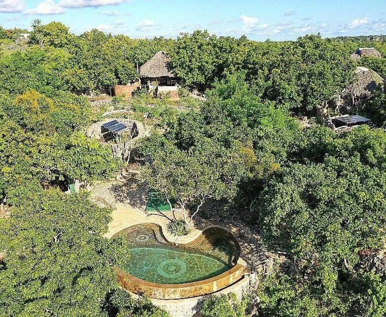 Utopia Rote Lodge