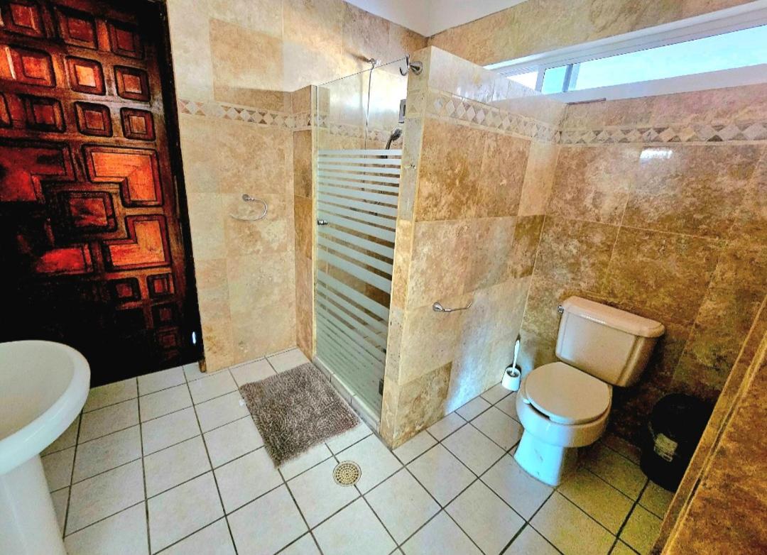 Photo 12