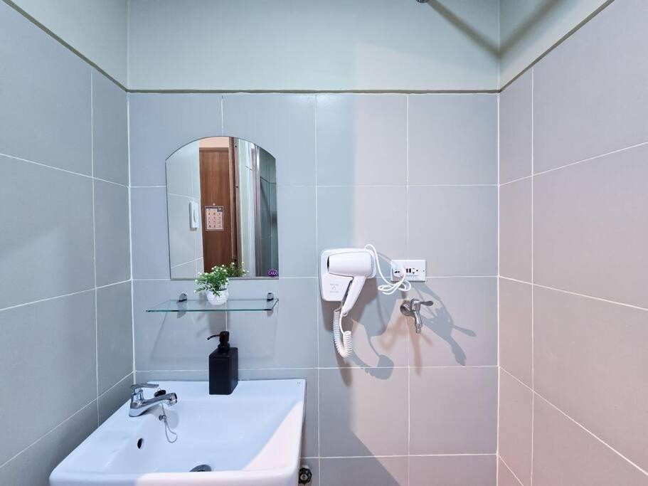 1BR Condotel with Balcony at FAME Residences #FM29 view 3