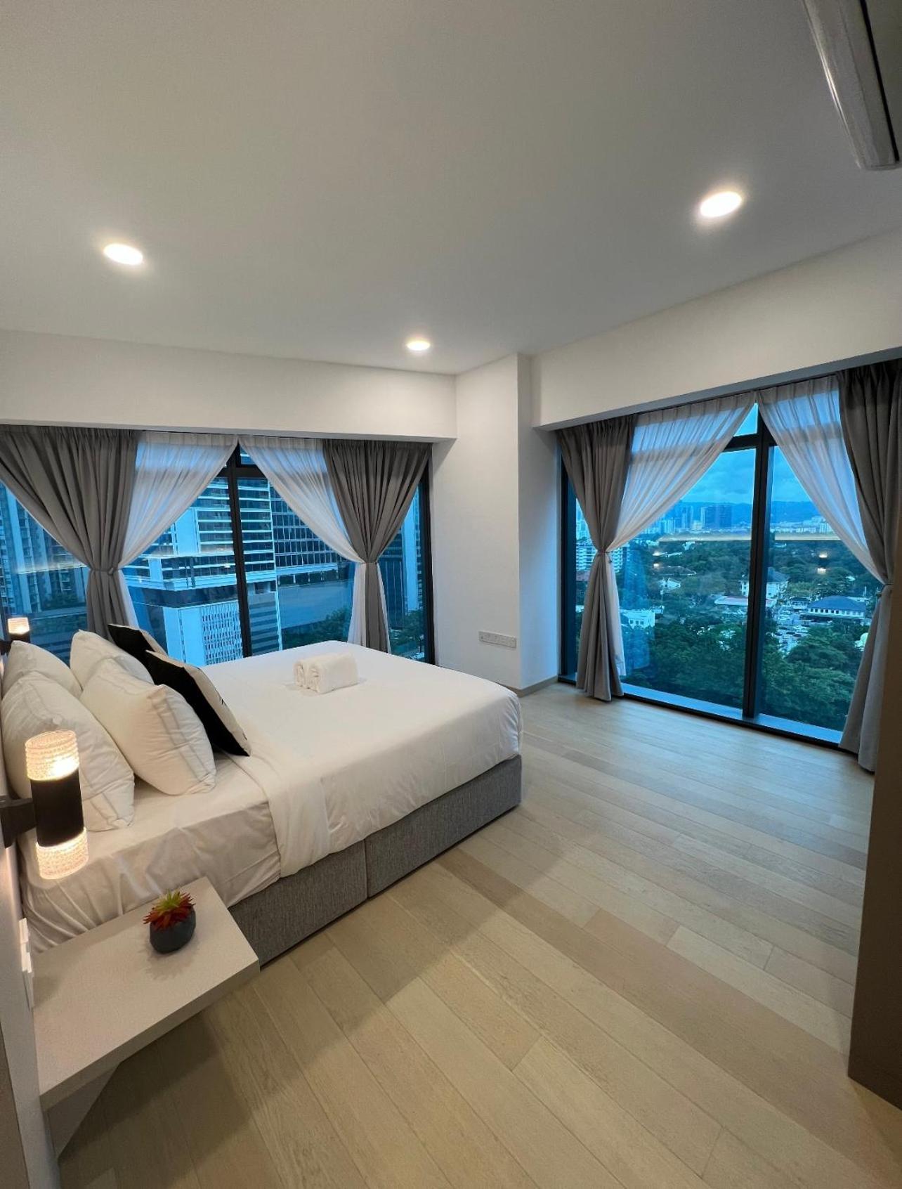 Eaton Residence KLCC By HM Costa Doro