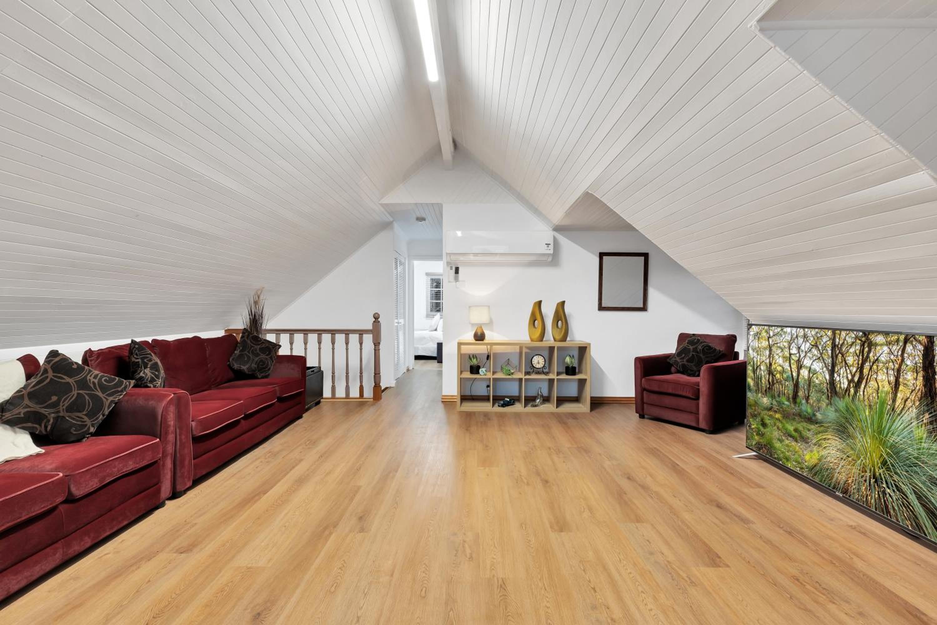 Space and Privacy near Airport, Groups Friendly