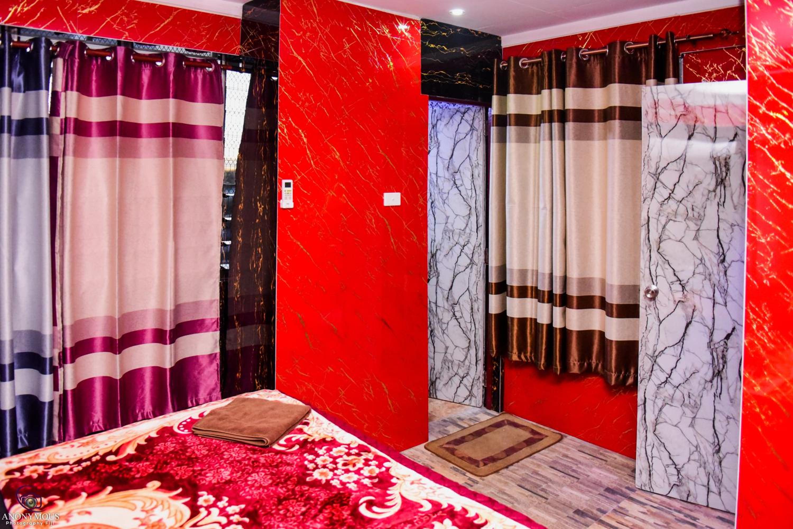 Shashi's Villa & Luxurious Apartments - view 19