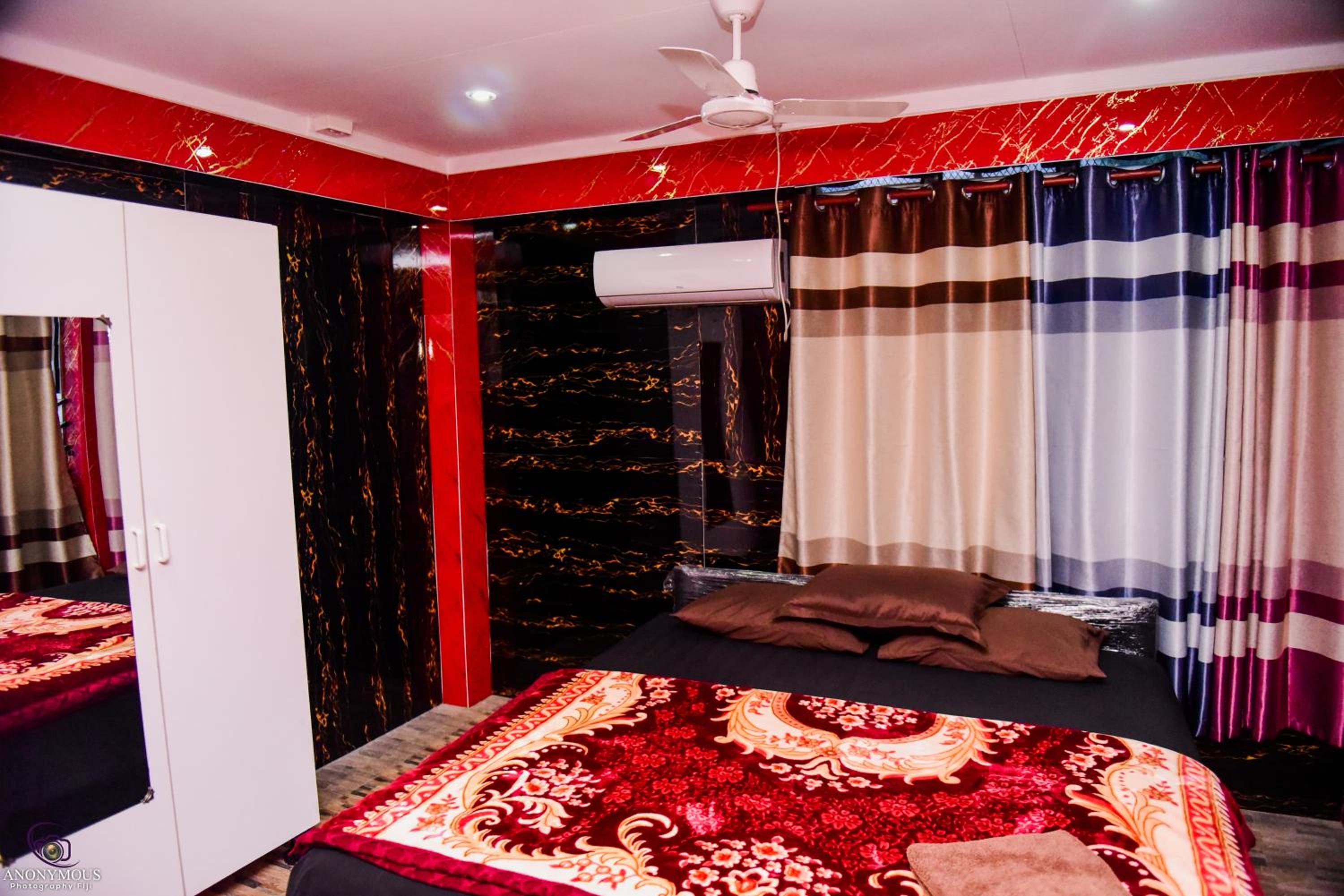 Shashi's Villa & Luxurious Apartments - view 23