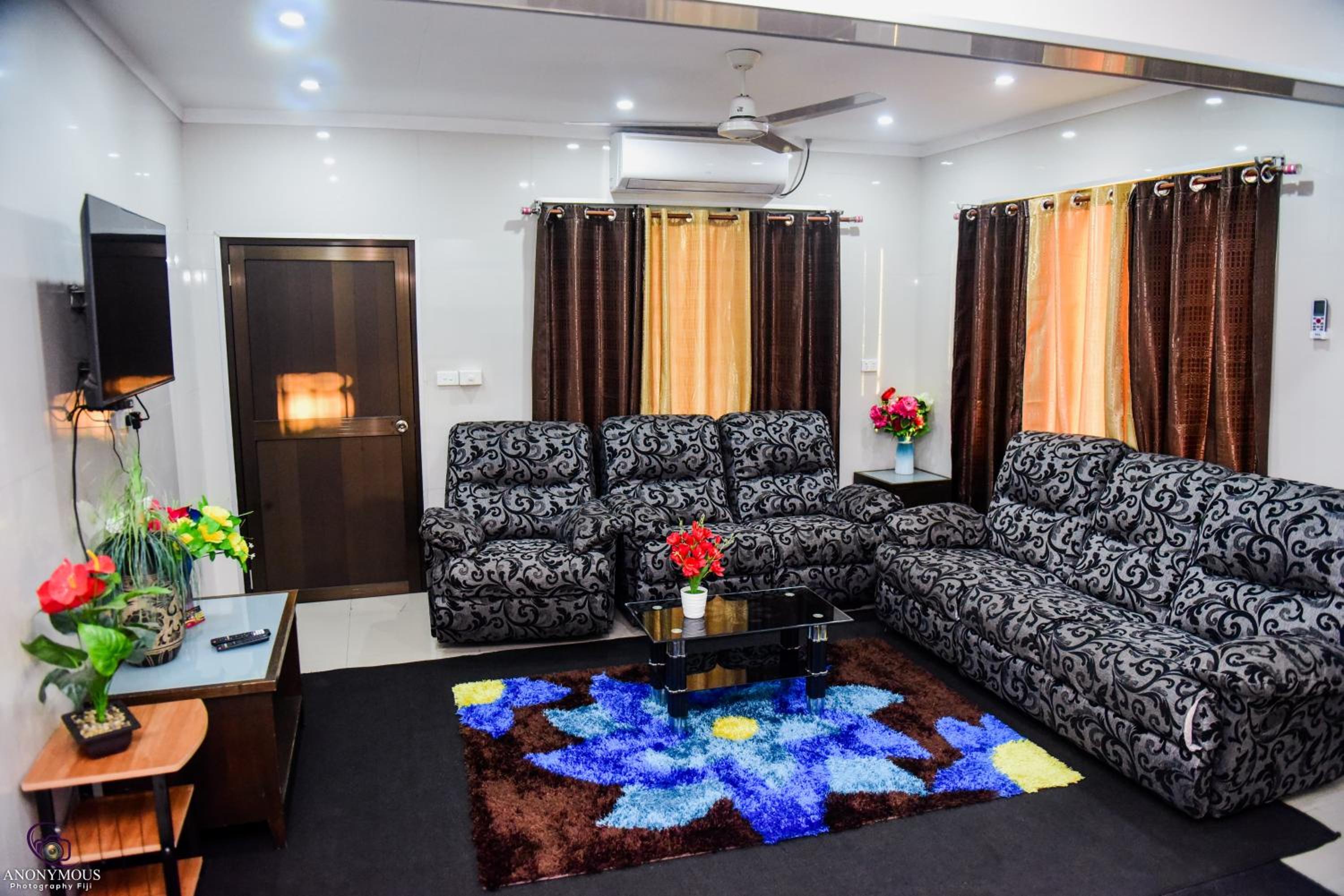 Shashi's Villa & Luxurious Apartments - view 24