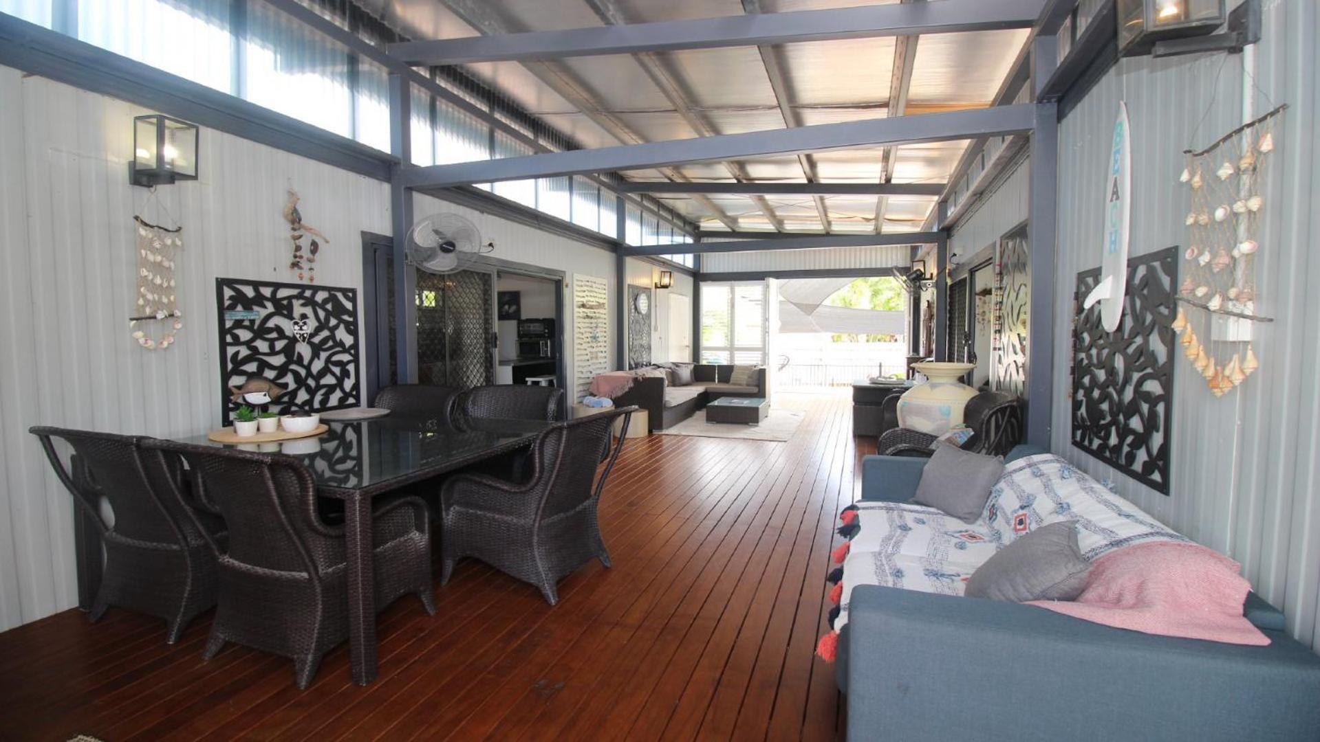 Breezeway On Horseshoe