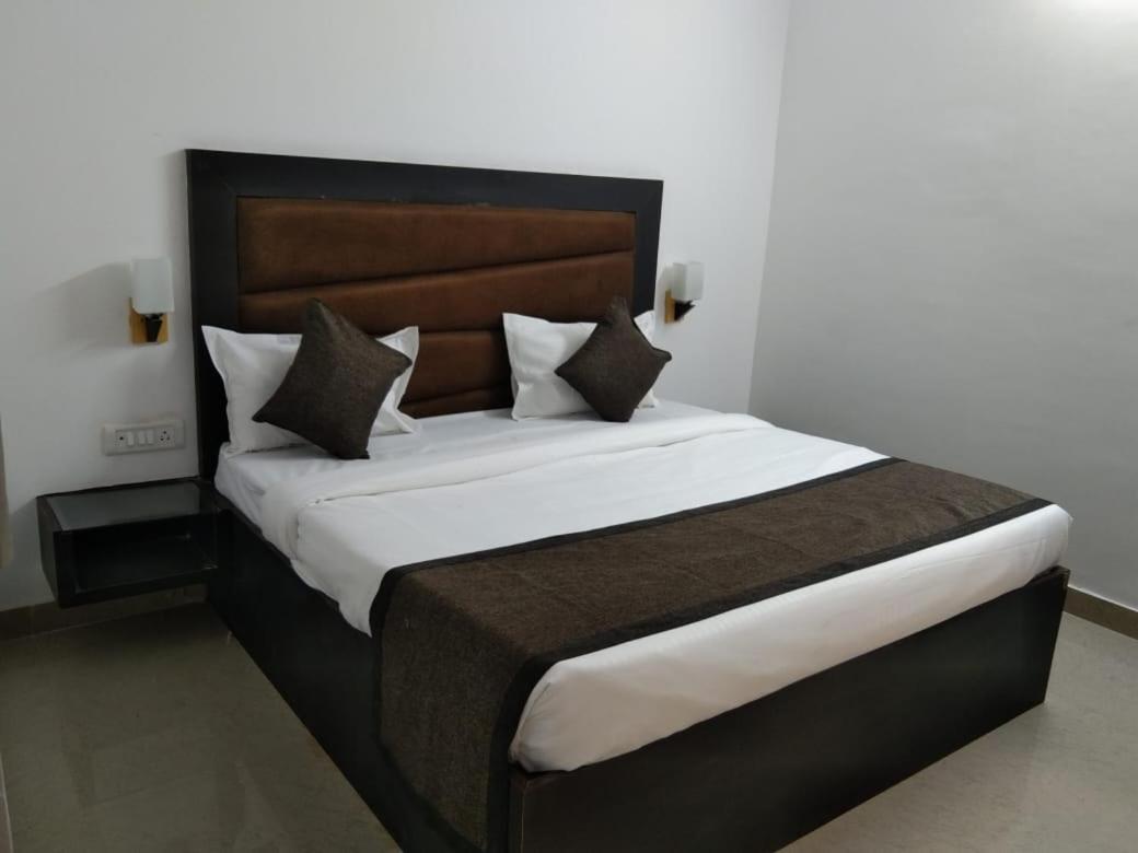 Hotel Vaibhav Palace Guest House