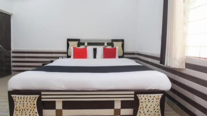 Hotel Vaibhav Palace Guest House