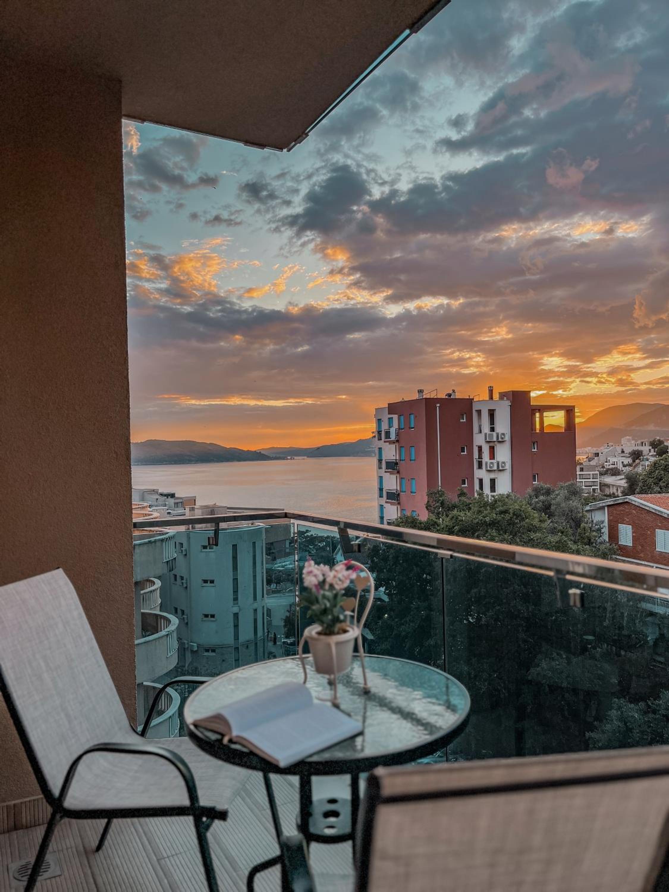 Vanja Apartment with Private Parking - Sea View