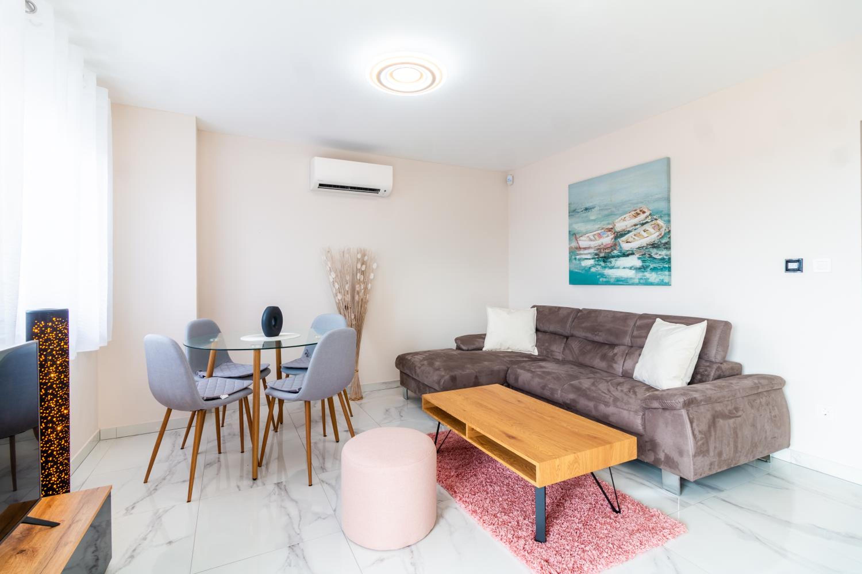 Apartmani Nela
