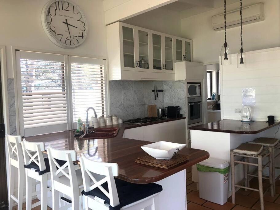 PRIVATE OCEAN FRONT, PET FRIENDLY OASIS!