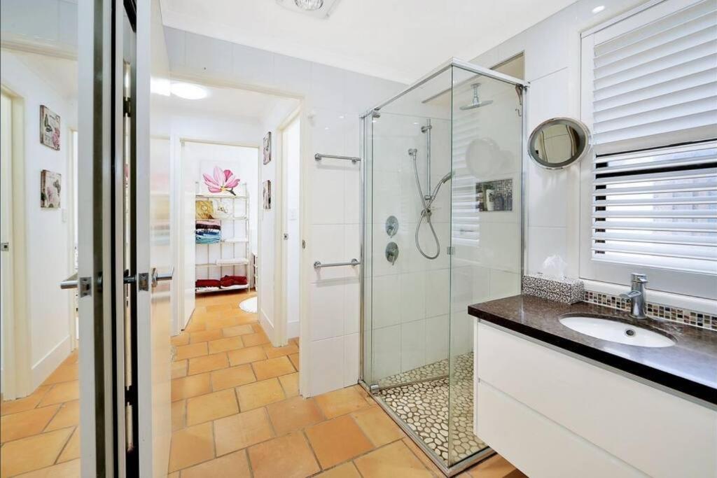 PRIVATE OCEAN FRONT, PET FRIENDLY OASIS!