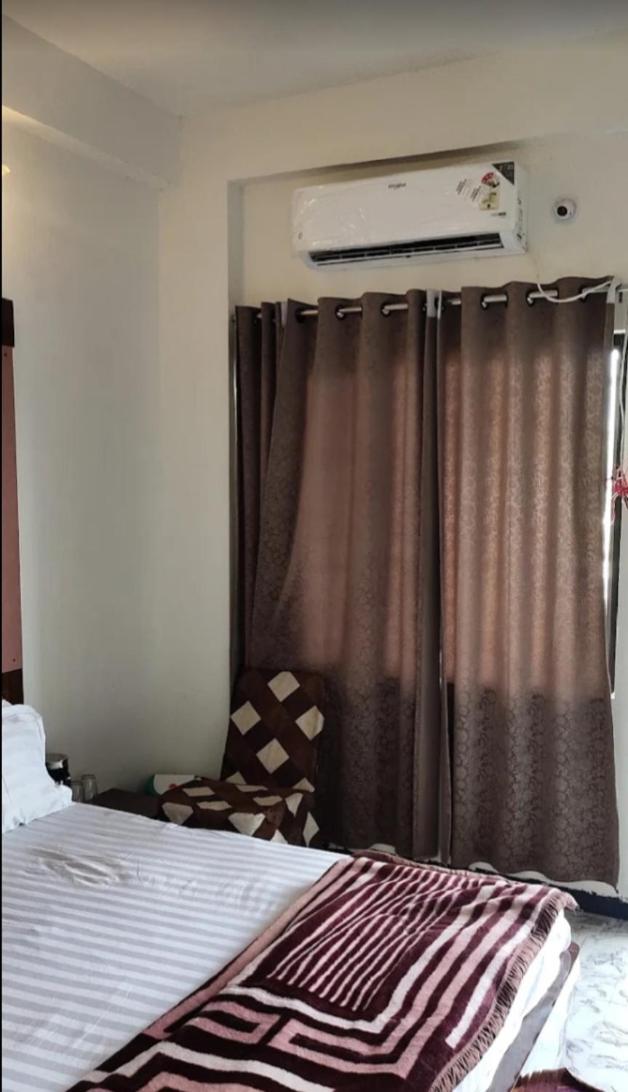 Hotel Malhotra palace