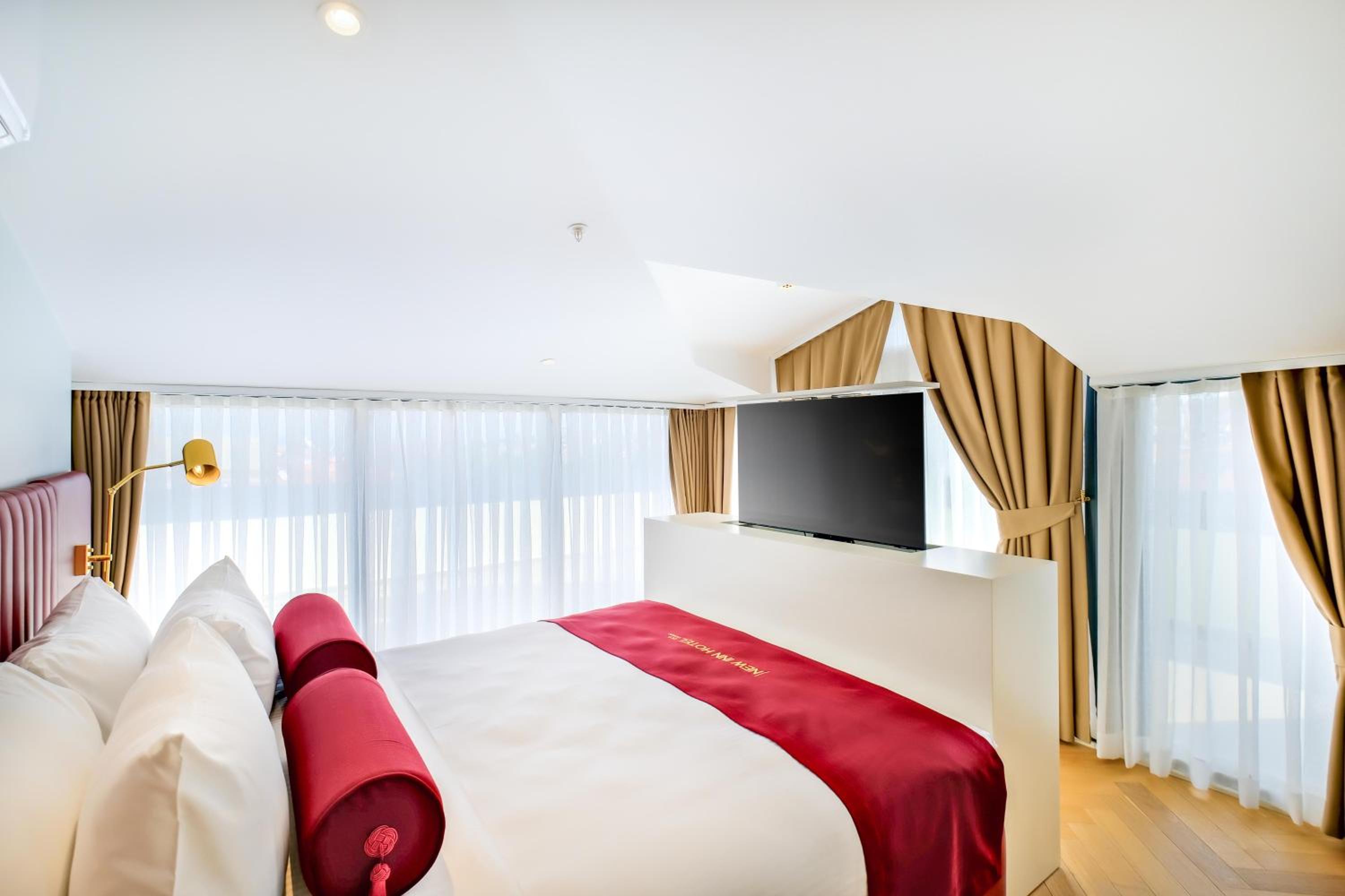 New Inn Hotel Old Town - Image 10