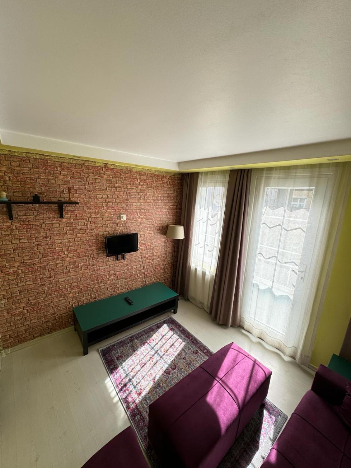 Plaesant apartment with Balcony