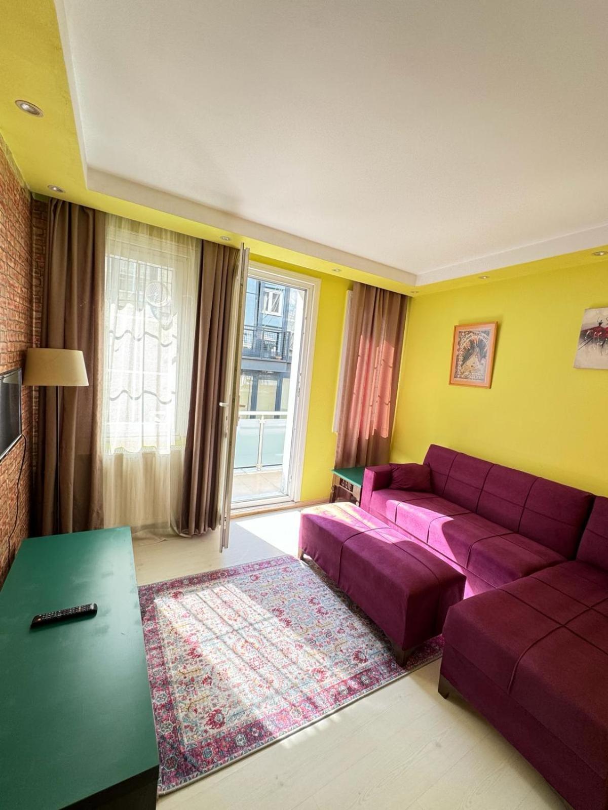 Plaesant apartment with Balcony