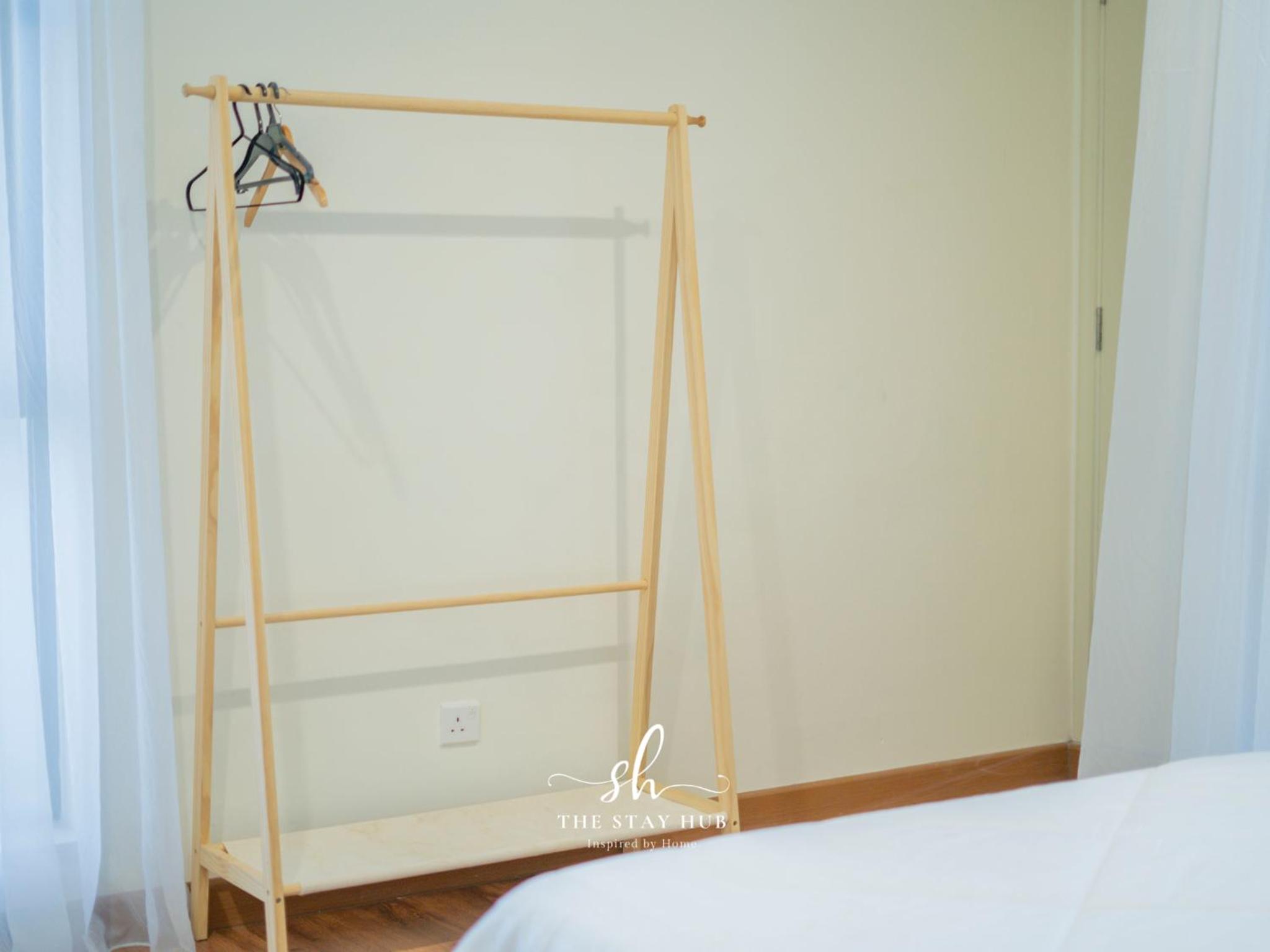 Arte Mont Kiara Luxury Suite with Heated Jacuzzi Pods - Free Parking - Next to MITEC- by The Stay Hub