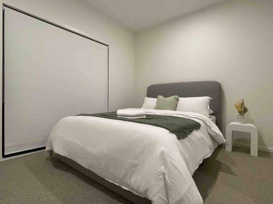 Lovely place in Bruce centre (2-bedroom-townhouse)