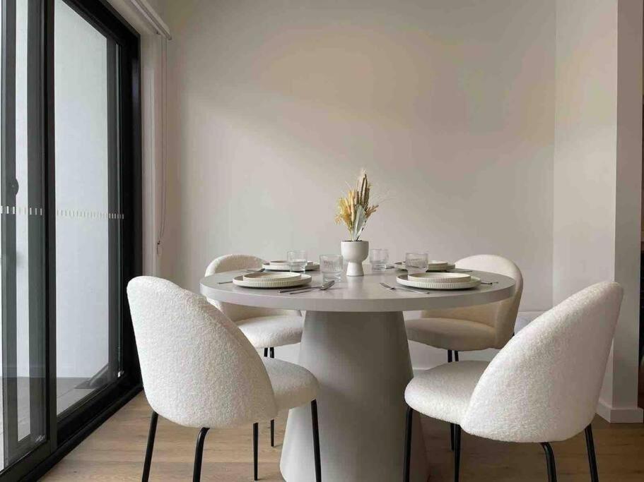 Lovely place in Bruce centre (2-bedroom-townhouse)