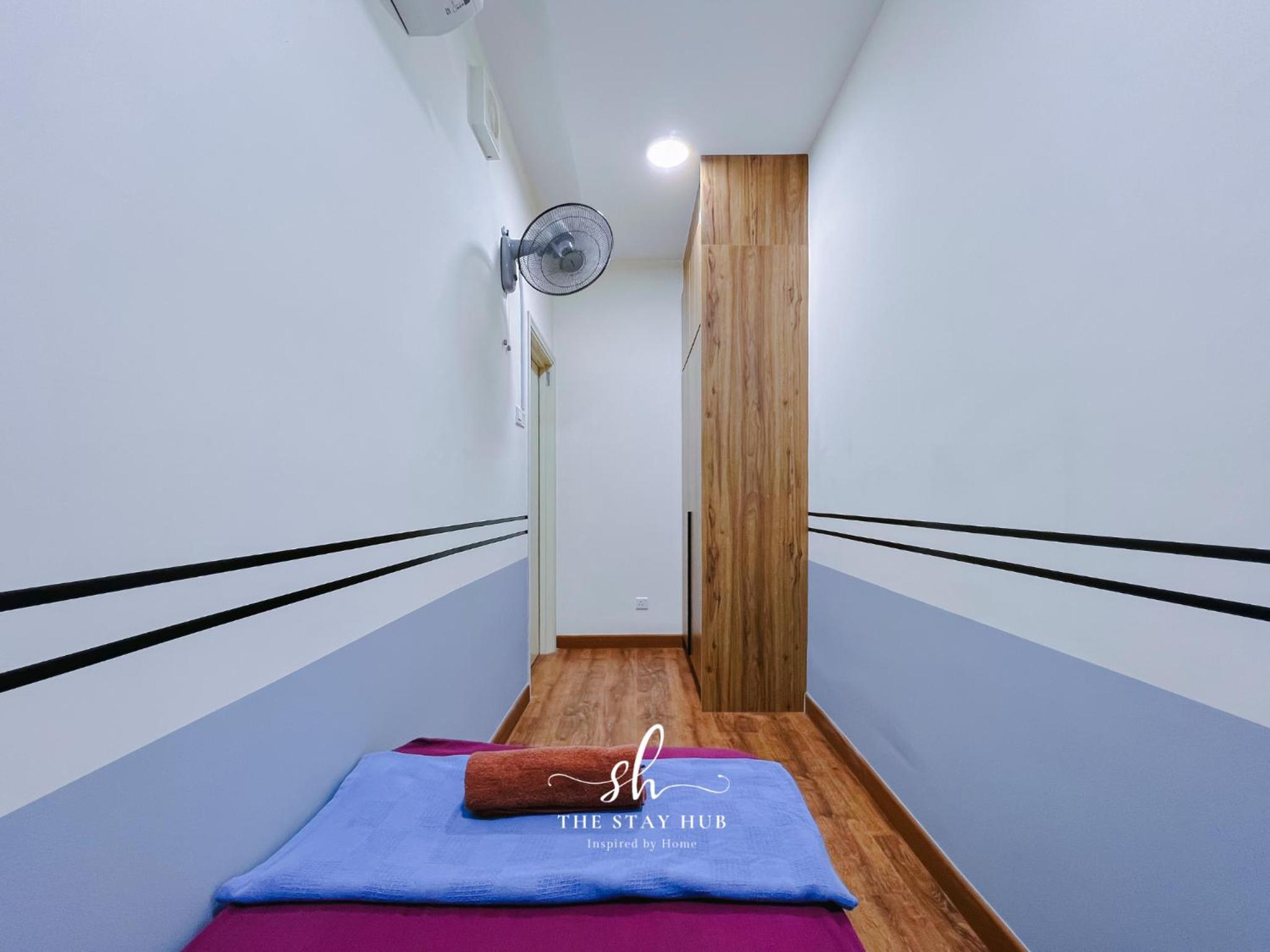 Arte Mont Kiara Luxury Suite with Heated Jacuzzi Pods - Free Parking - Next to MITEC- by The Stay Hub