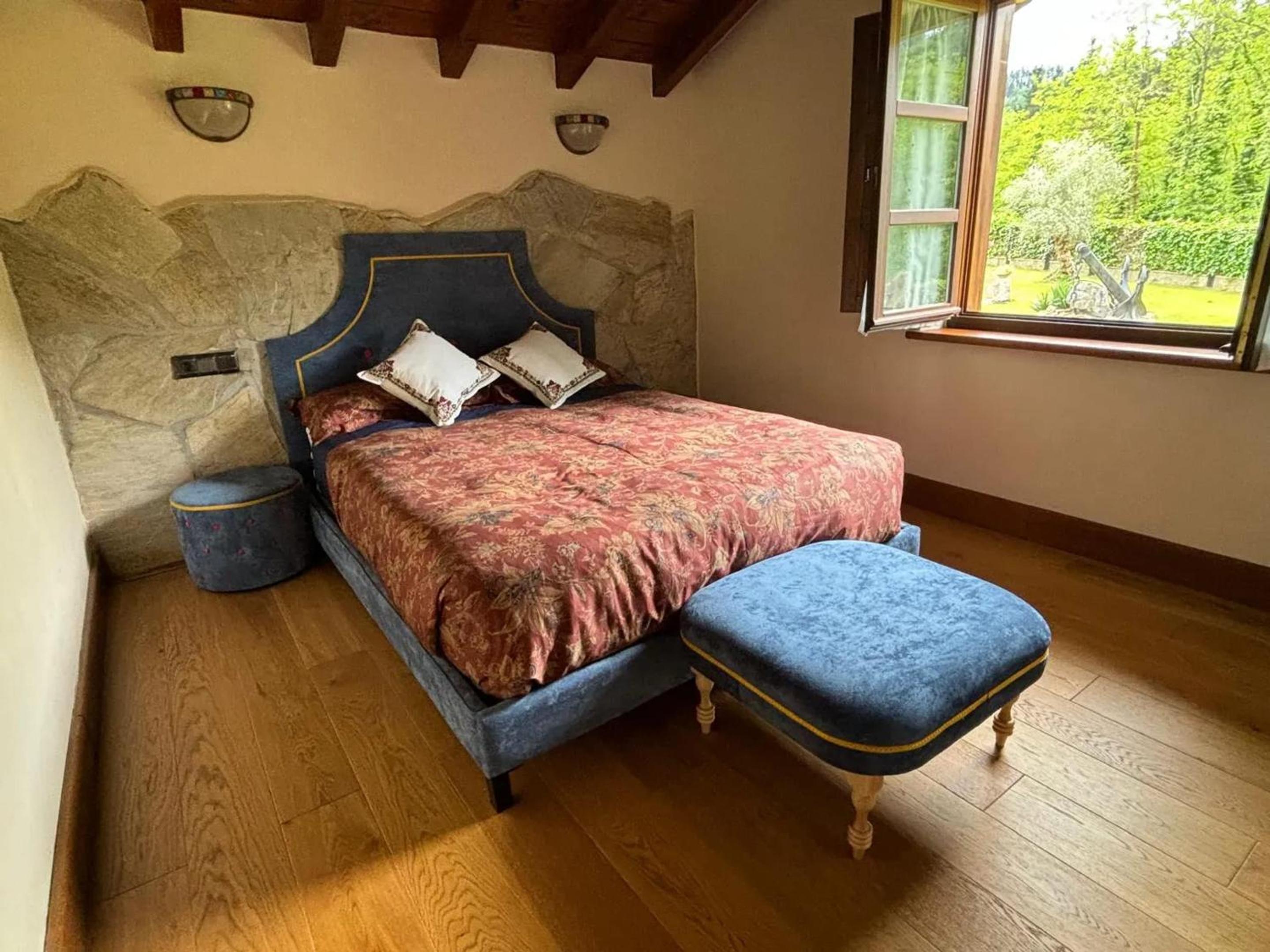 Spacious villa in Bizkaia with private pool and fireplace