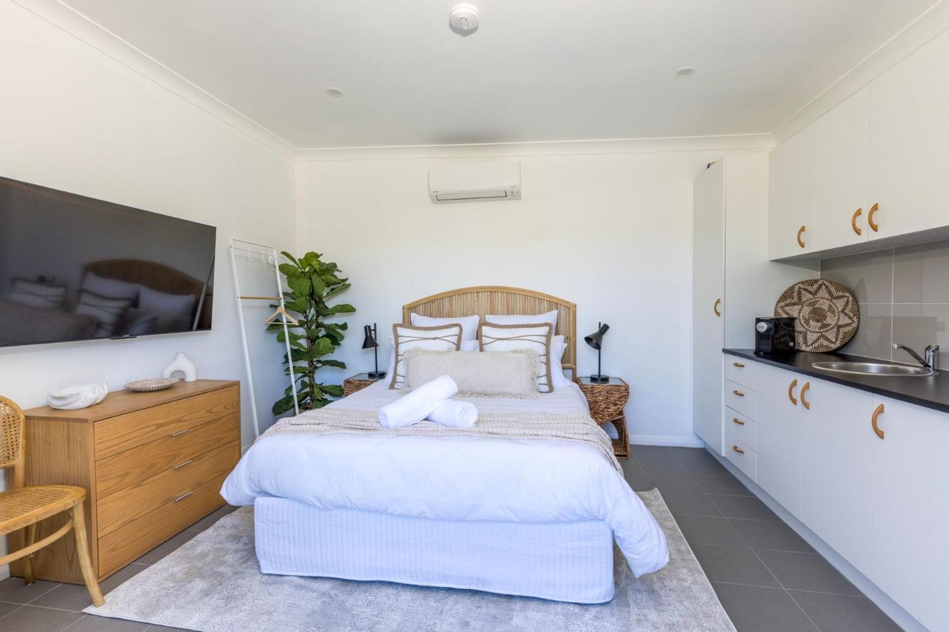 3 Pillars - Pet Friendly - 4 Mins Walk to Beach