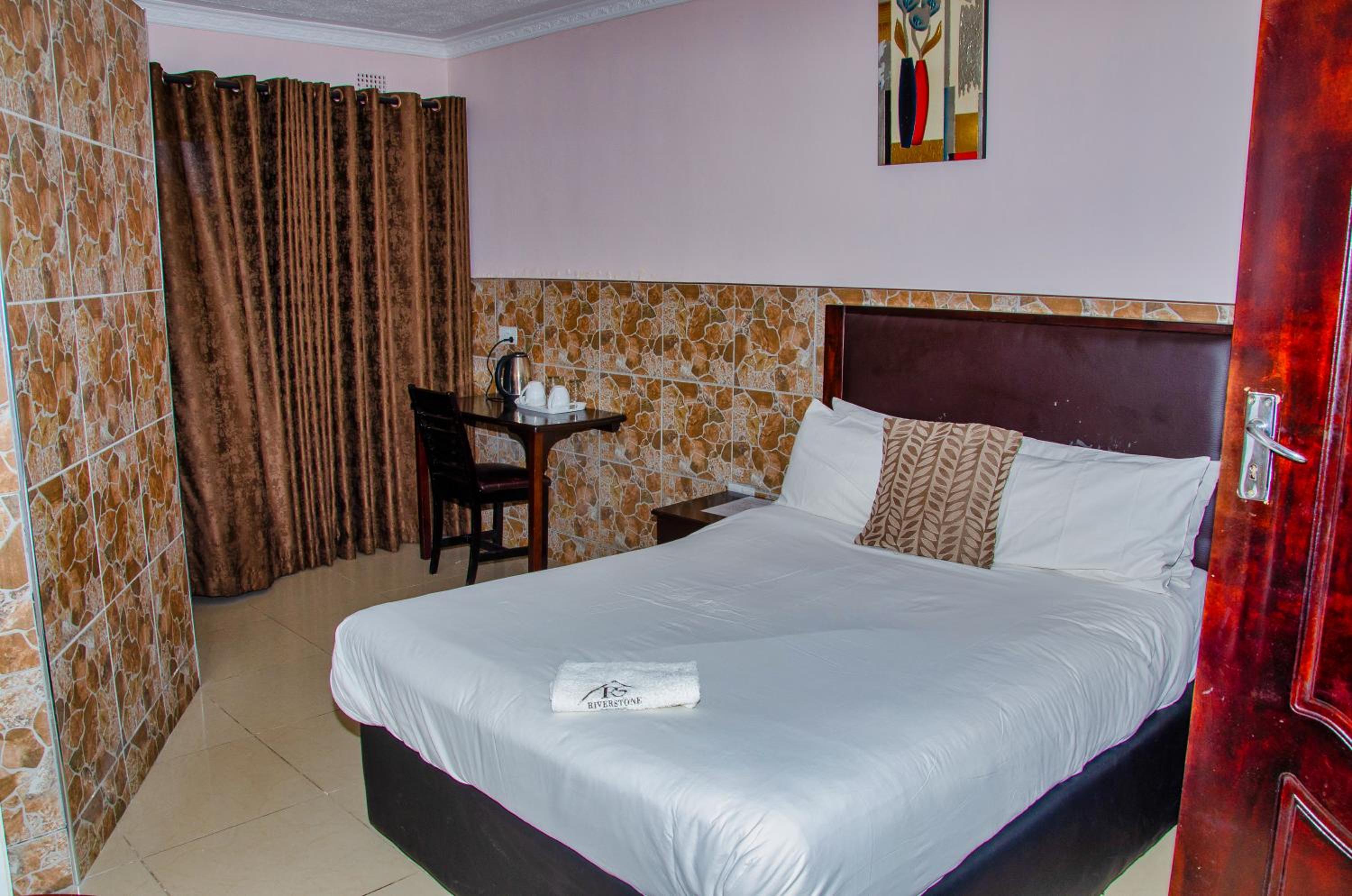 Riverstone Guest Lodge